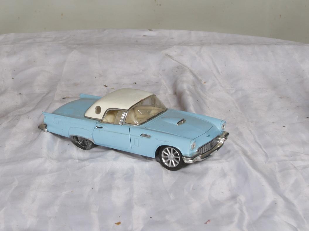 ماشین ویترینی و کلکسیونی {دارای توضیح}