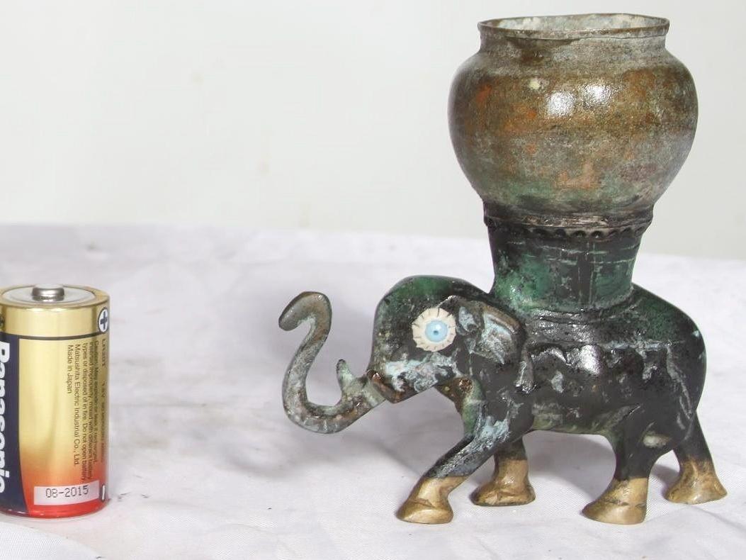 مجسمه ی برنجی قدمت بالا