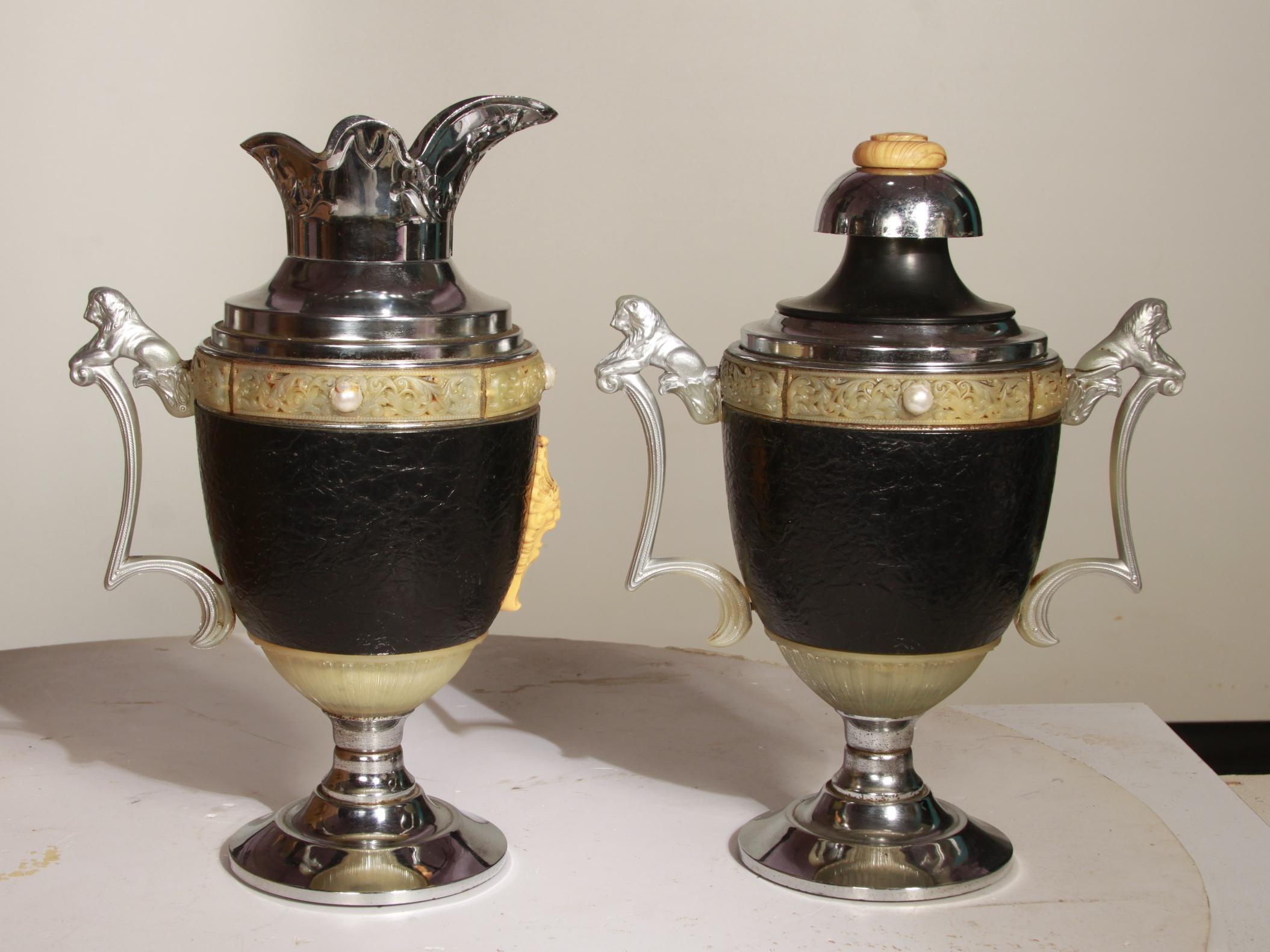 یخدان و پارچ قدیمی سرسفره