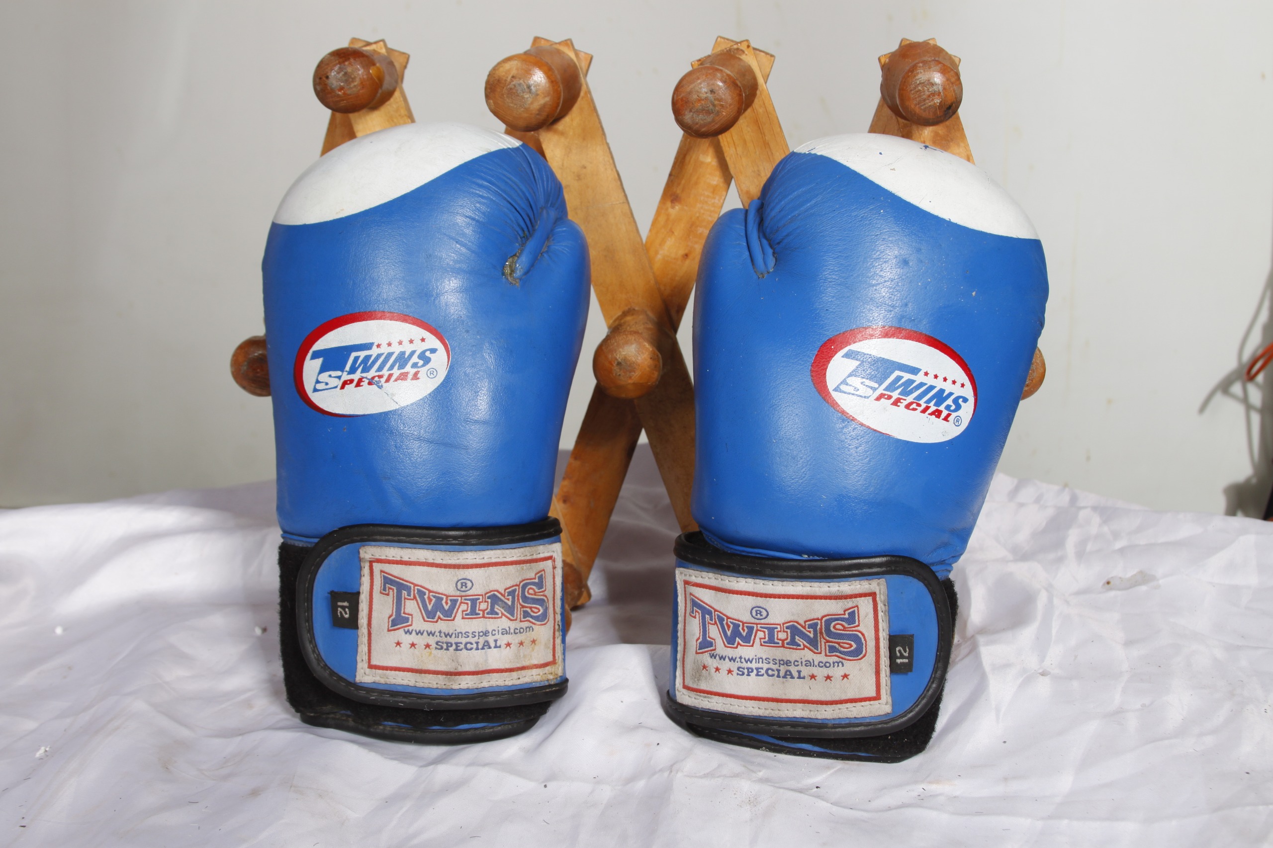 دستکش بوکس عالی قدیمی twinsسایز 12