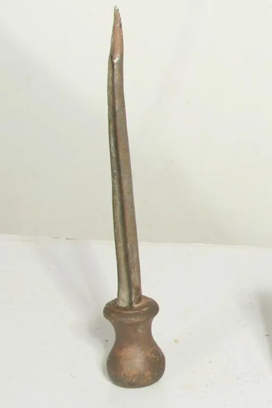 بمبو  قدیمی کار دست آهنگران قدیم