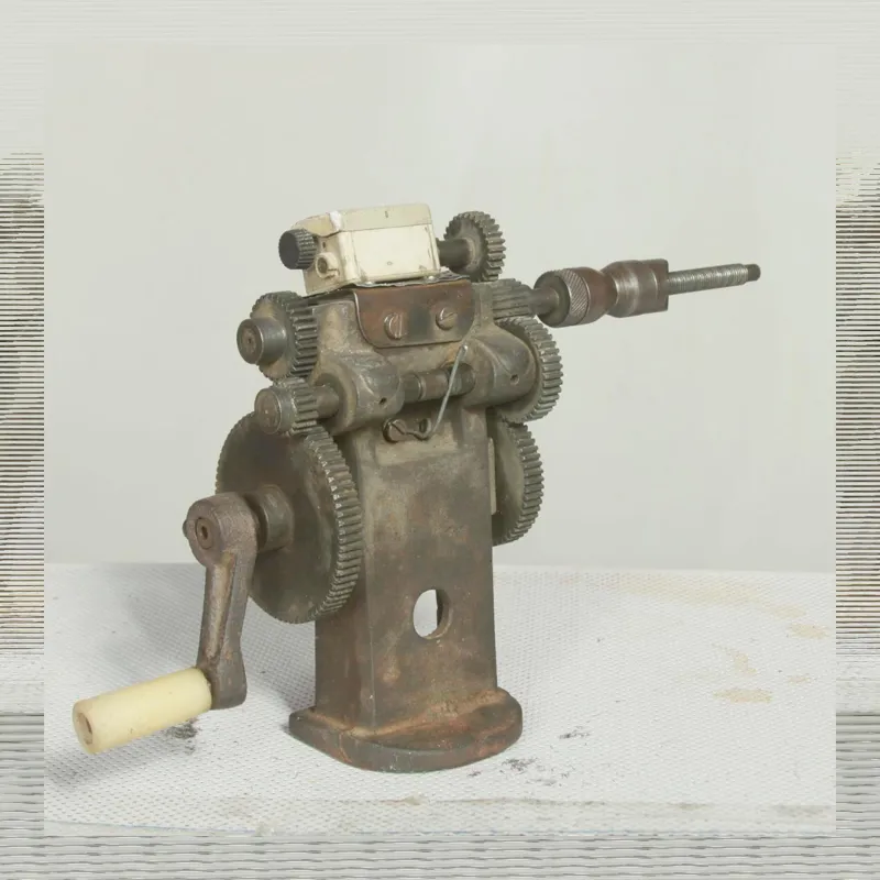 بالشتک پیچ دستی کوچک قدیمی کاربردی و نمایشگاهی