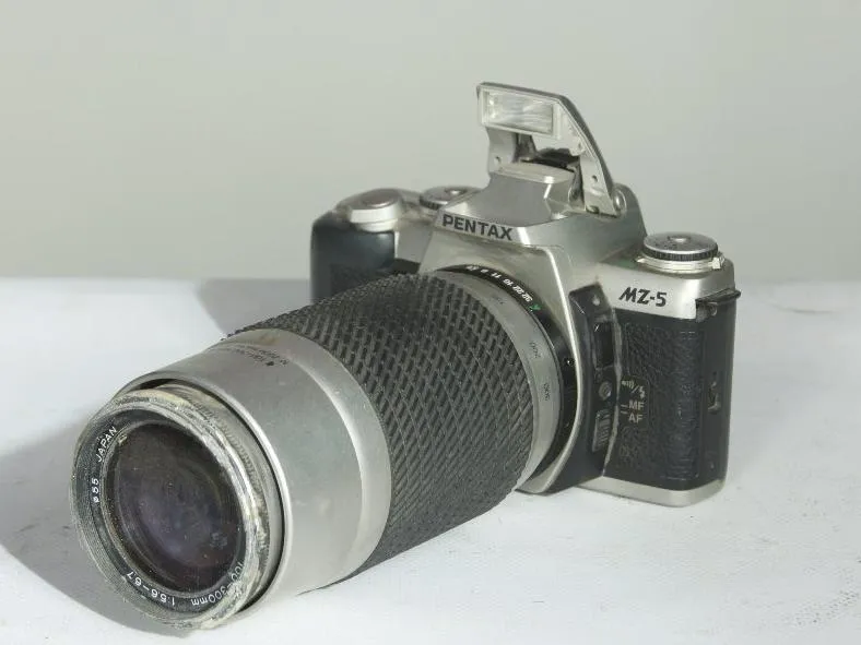 دوربین پنتاکس واقعا نایاب MZ-5با لنز تله