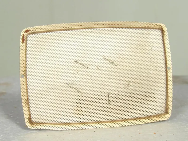 محافظ بلندگو رادیو توشیبا دو موج قدیمی