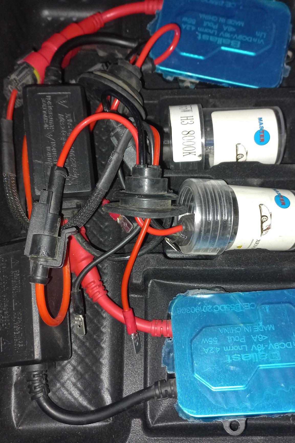 زنون مه شکن ماکسیما مزدا کیا