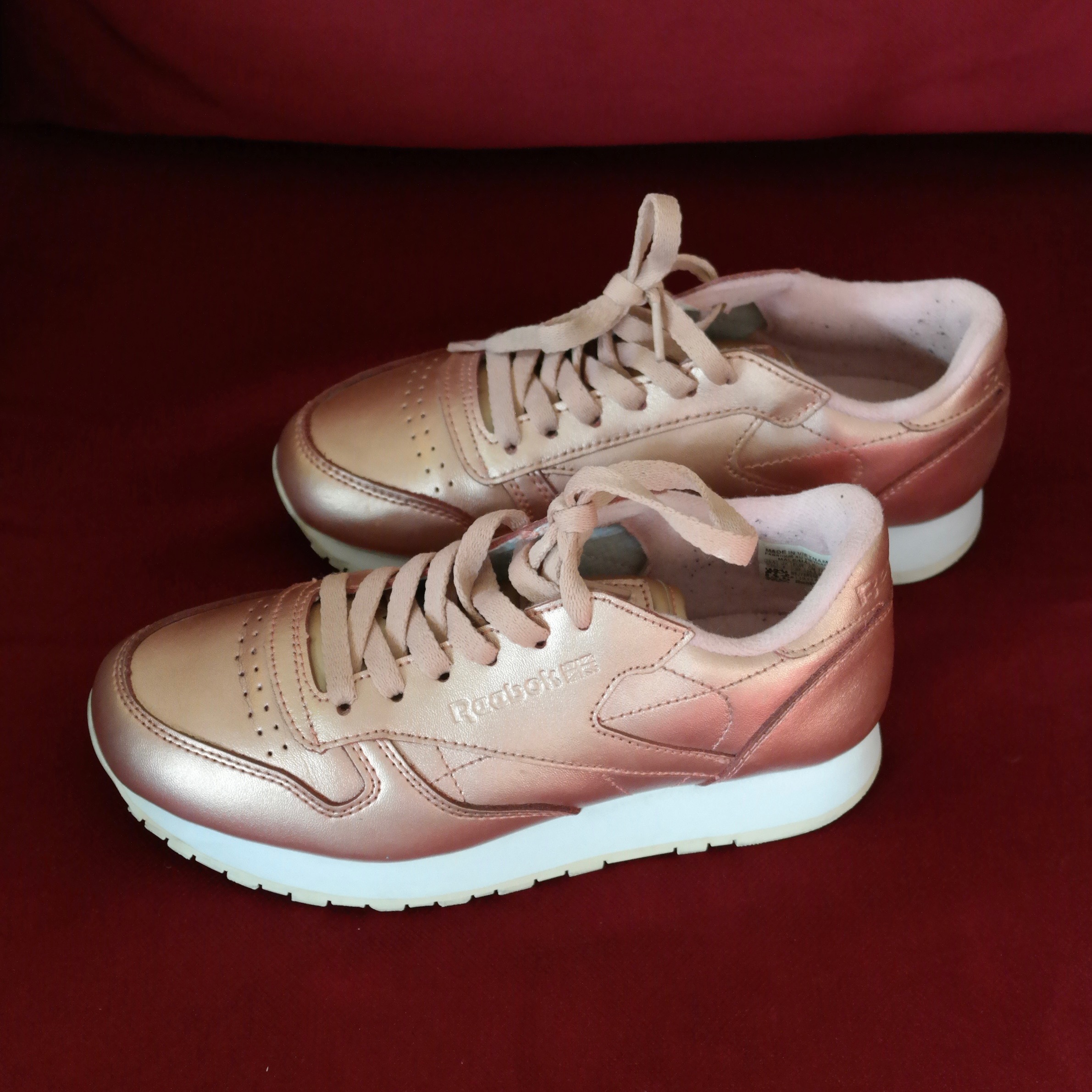 کتونی ریبوک کلاسیک