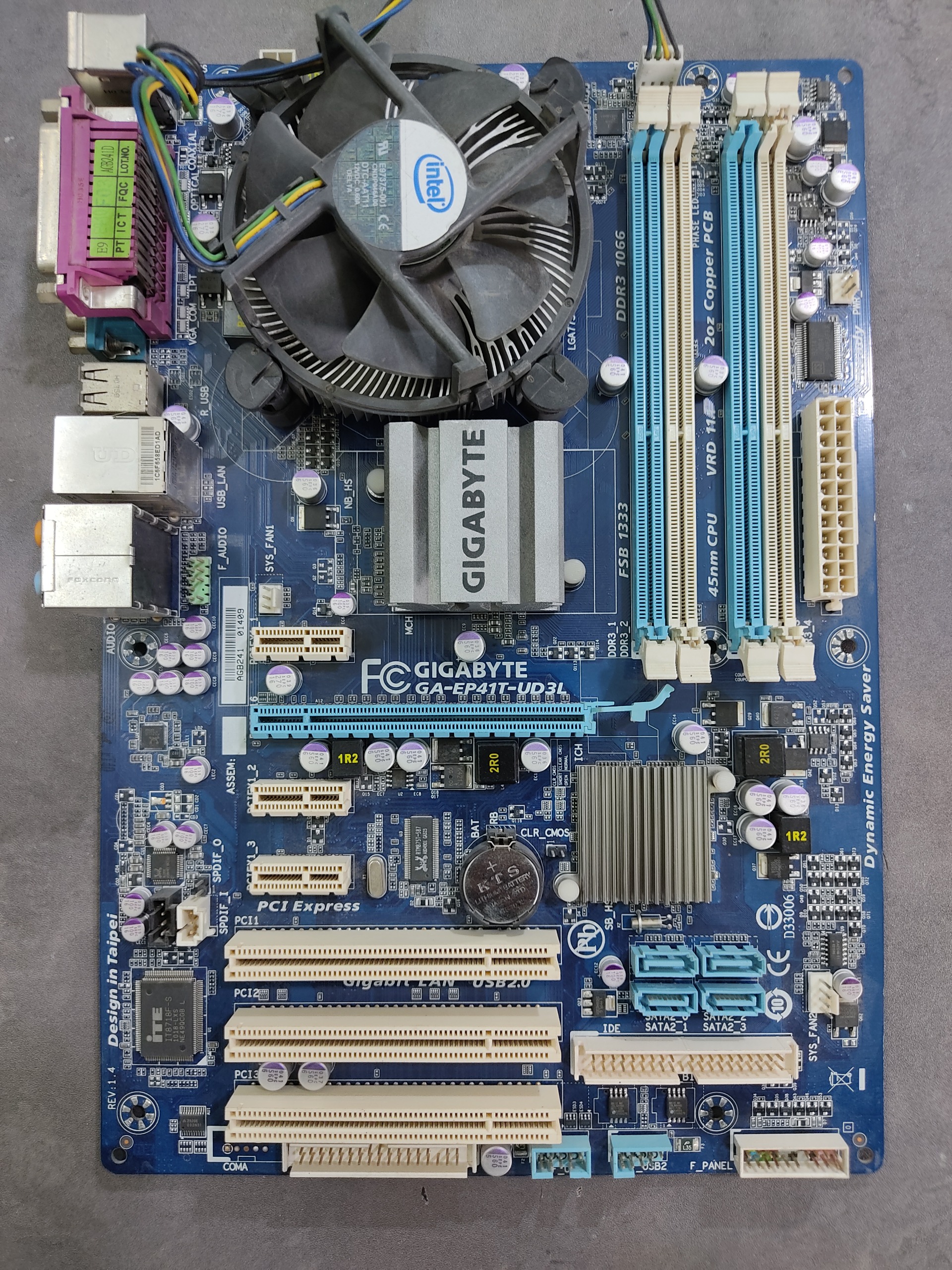گیگابایت EP41 DDR3 پردازنده Q6600 و فن