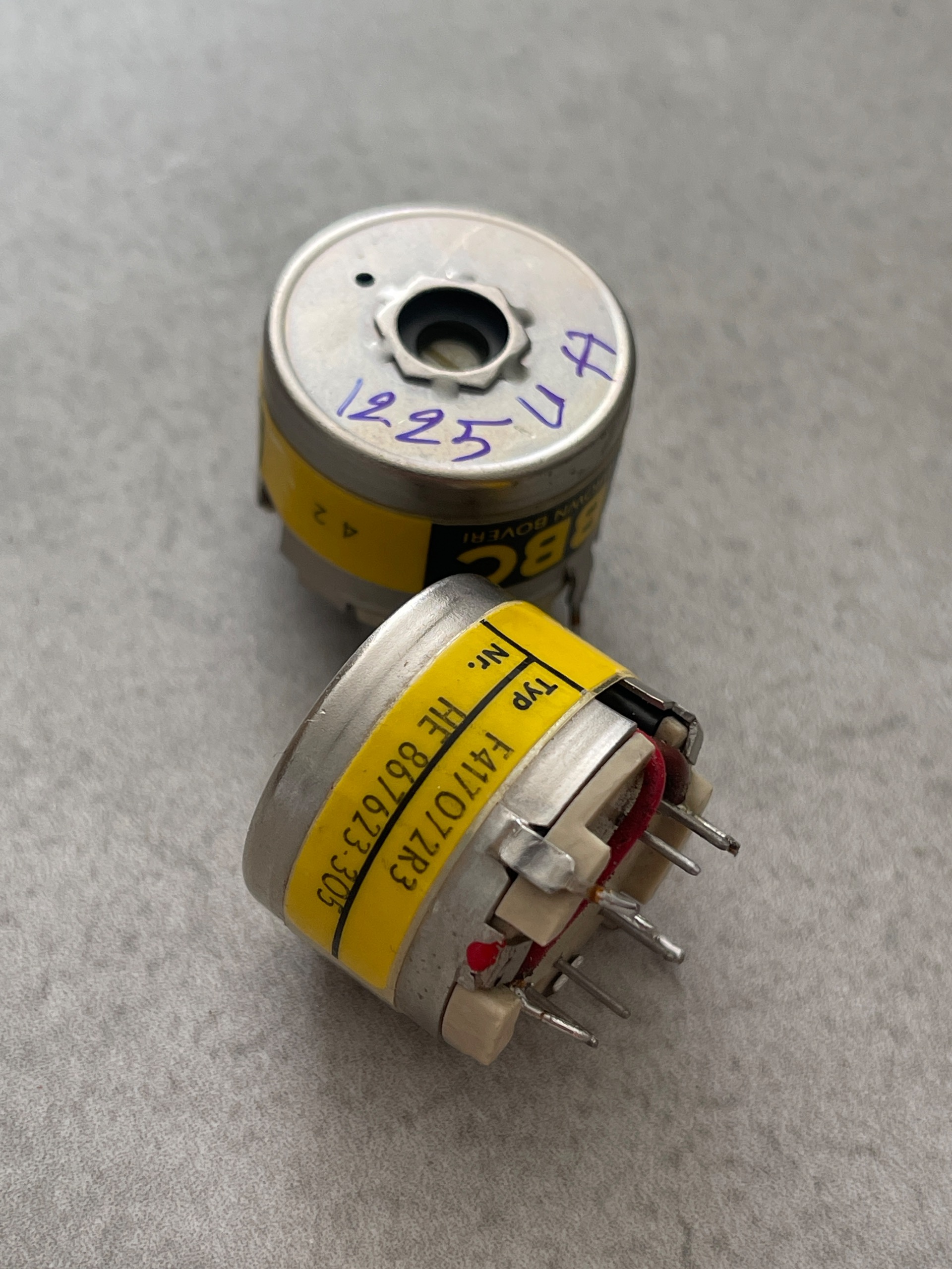 چوک انگلیسی bbc گرد فریت 1225 میکرو هانری