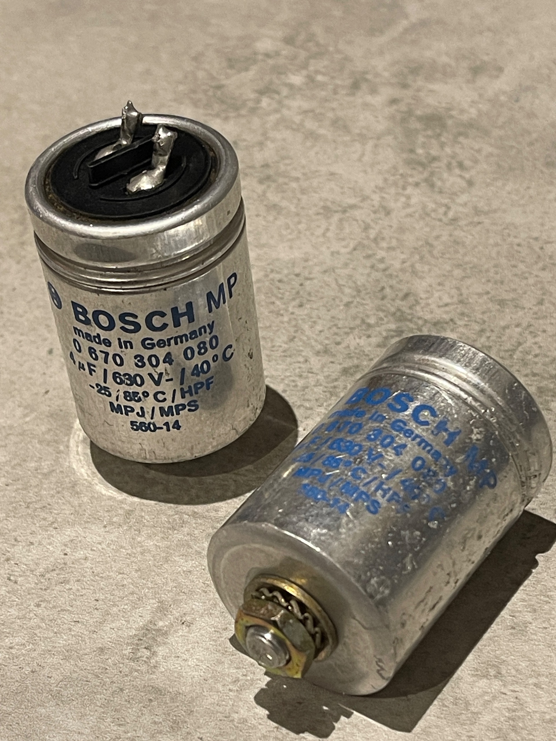 بسته دو عددی خازن 4uf 630v bosch