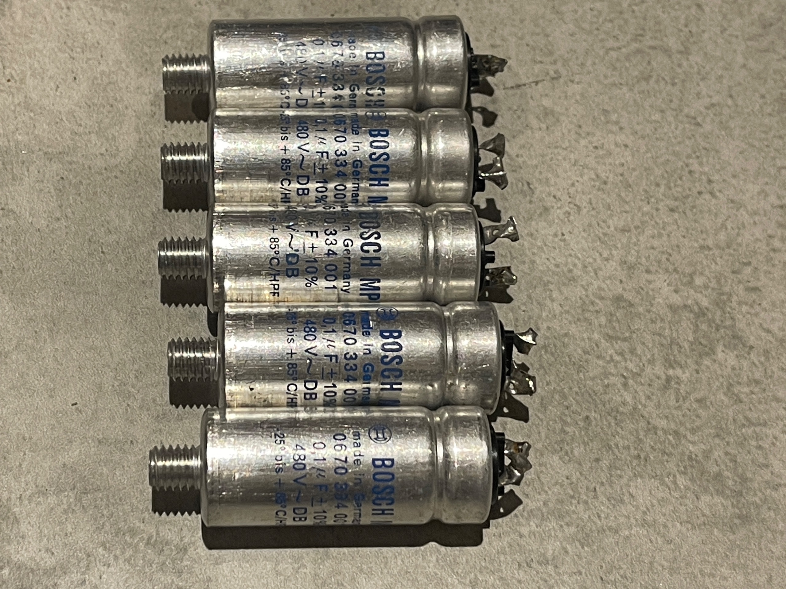 خازن روغنی 480vac bosch 100nf