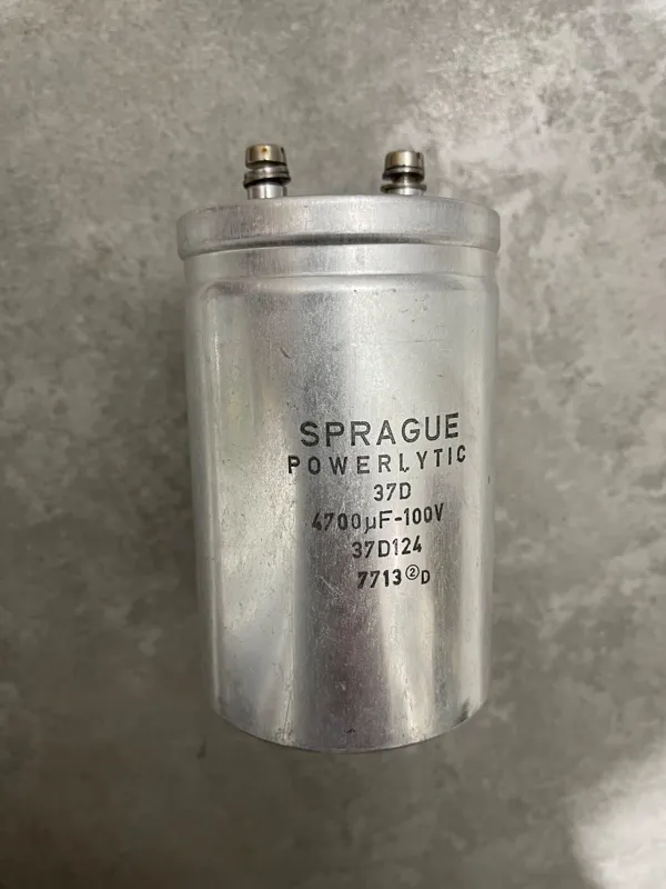 خازن امریکایی sprague 4700uf 100v