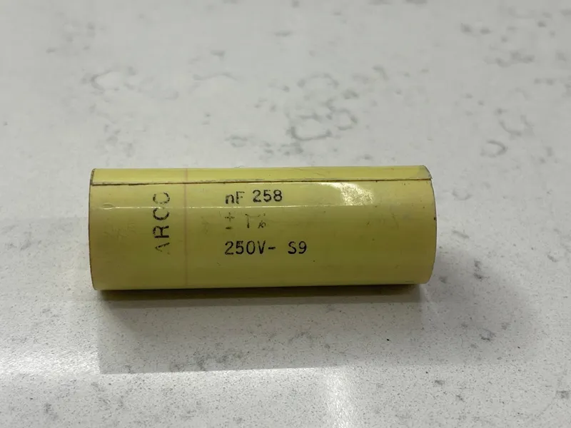 خازن 258nf 250v arco خطا 1 درصد