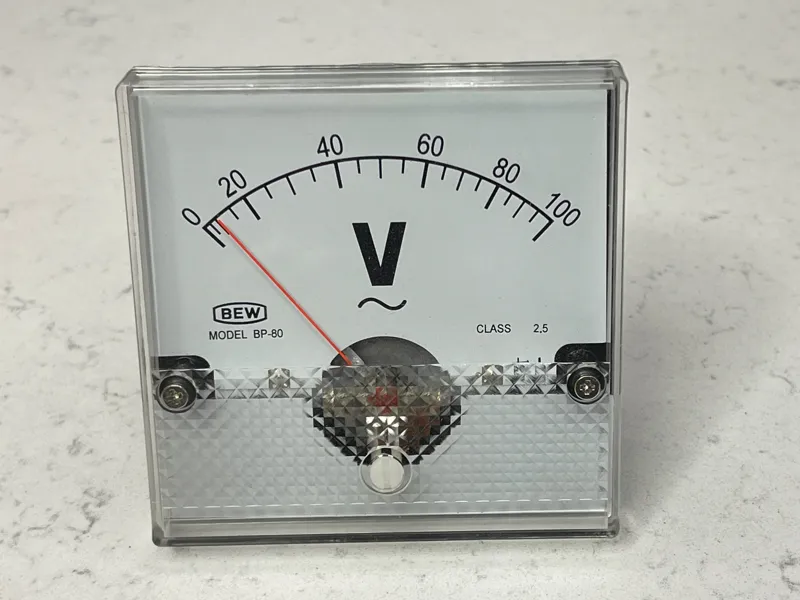 ولت متر تایوانی 100vac ابعاد 80 در 80 میلیمتر bew