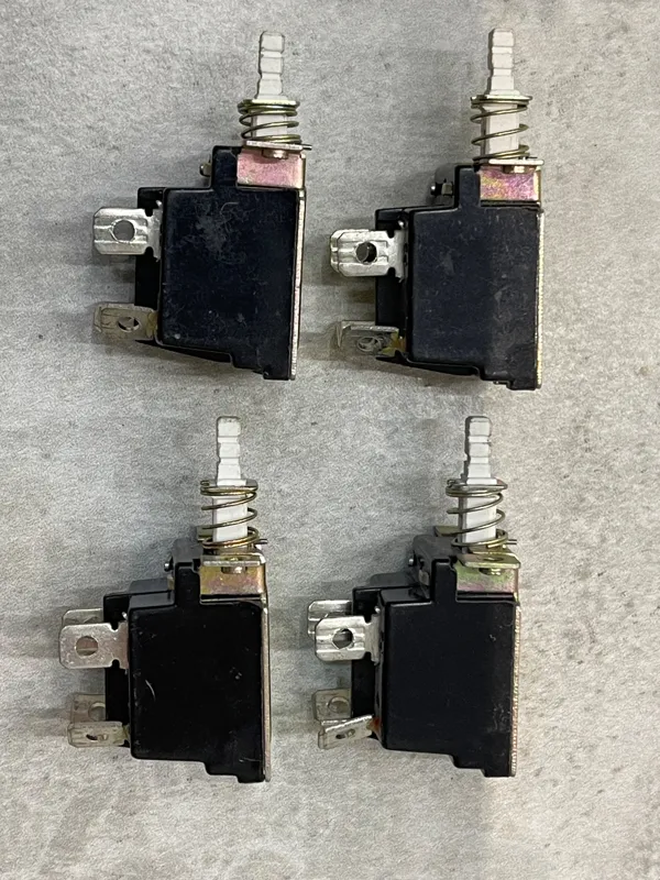 بسته 4 عددی کلید فشاری درجه 1