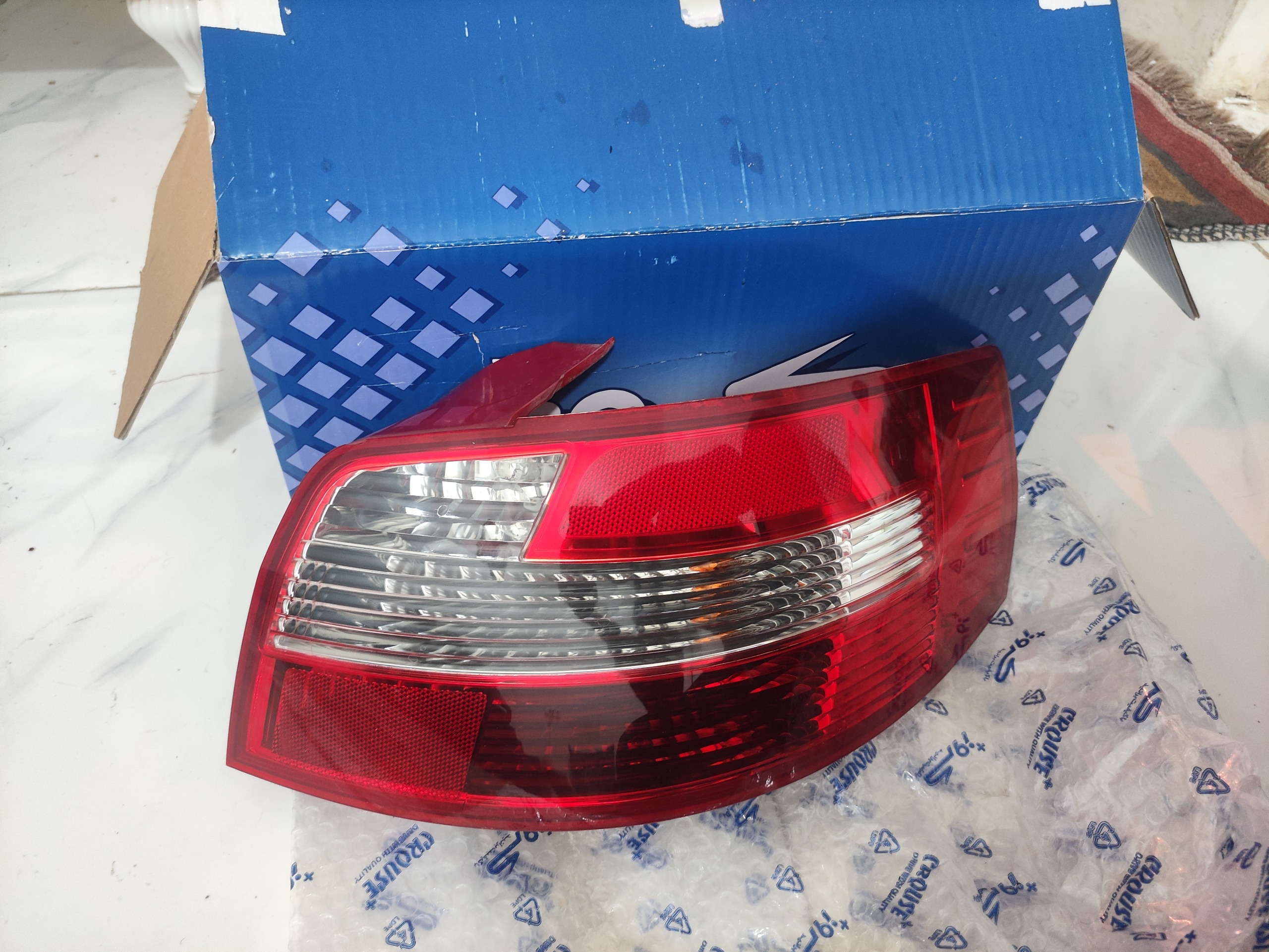 چراغ خطر عقب رانا