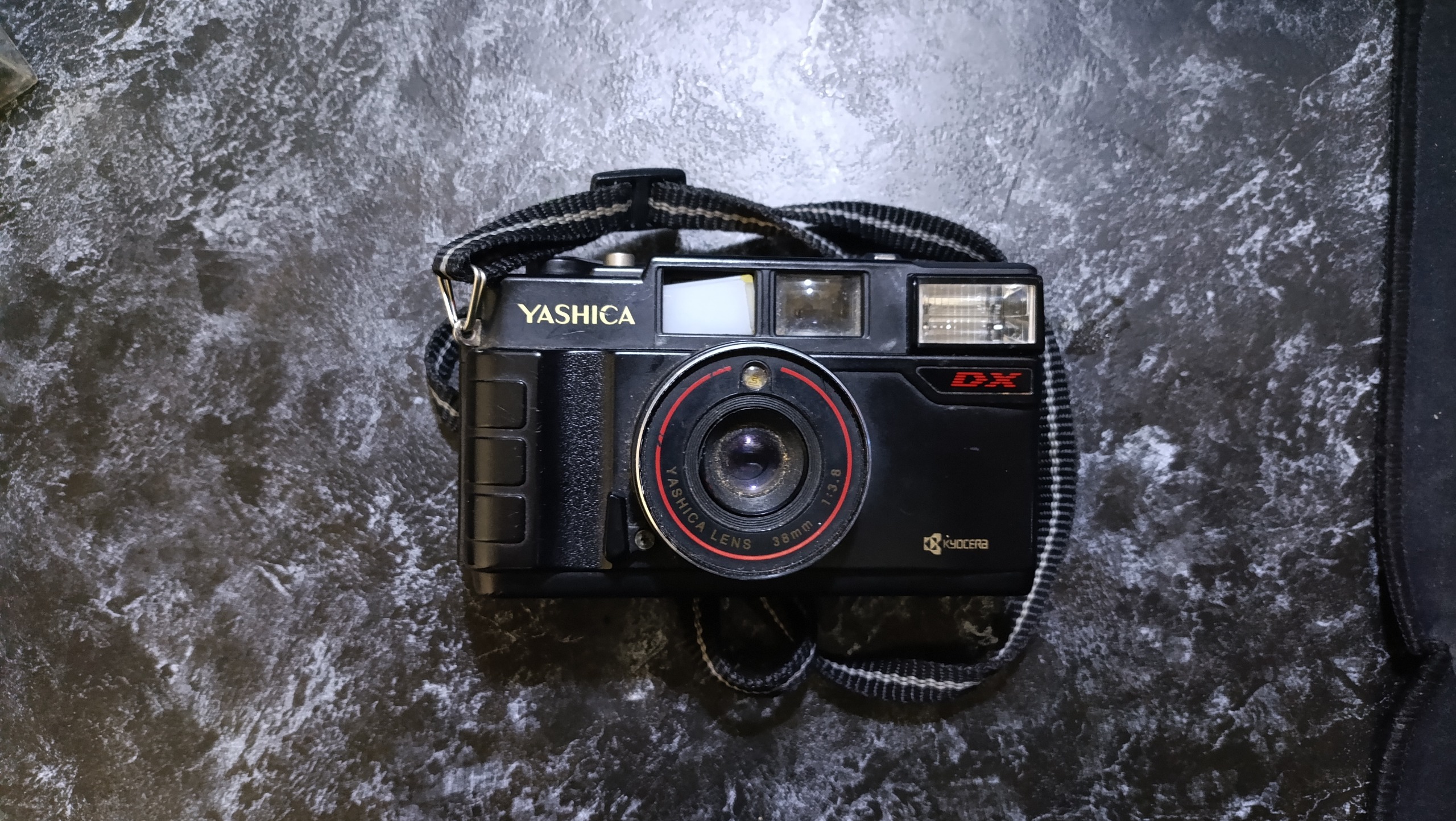 دوربین کلکسیونی YASHICA