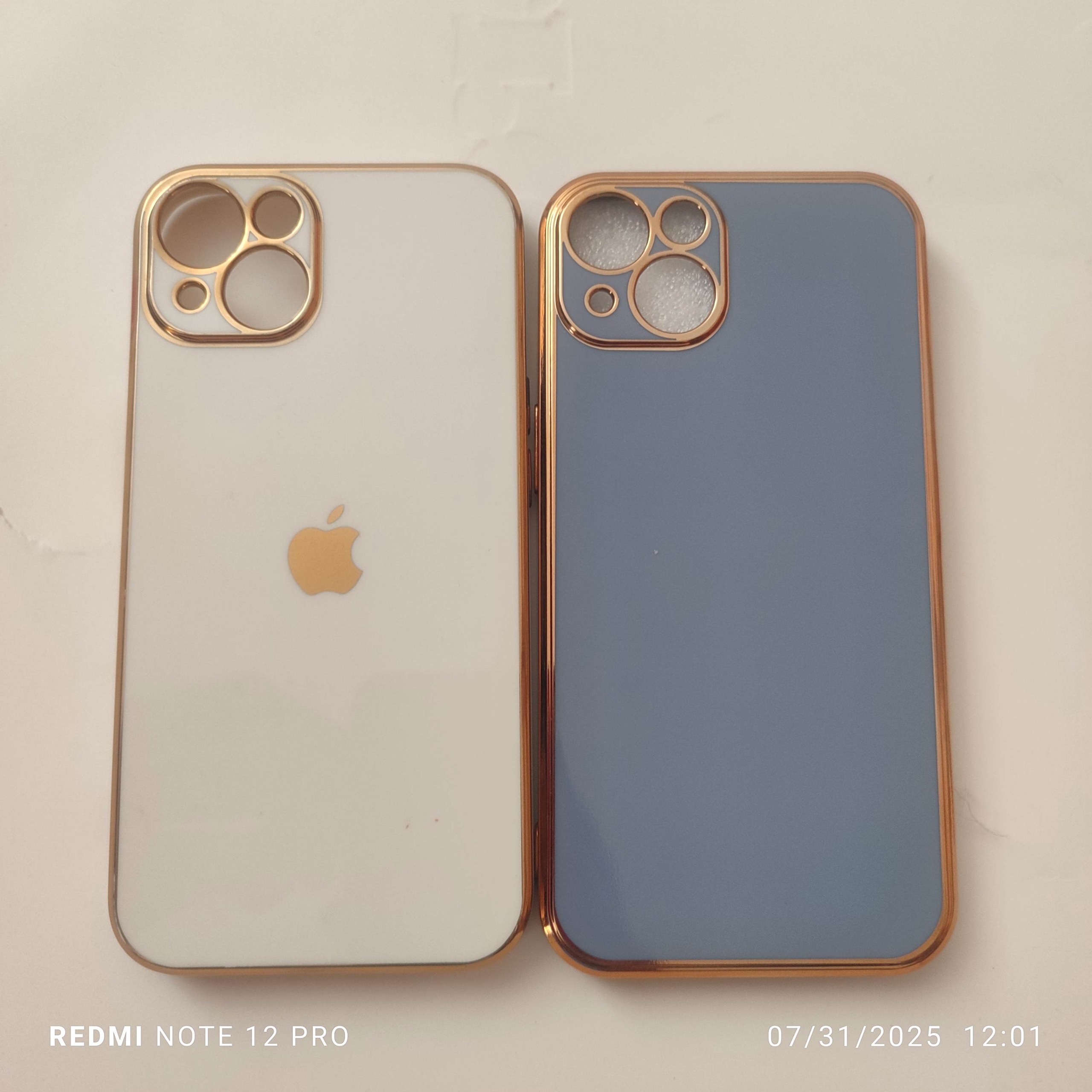 قاب iPhone 13 سه عدد رنگ آبی سفید مشکی دست دوم