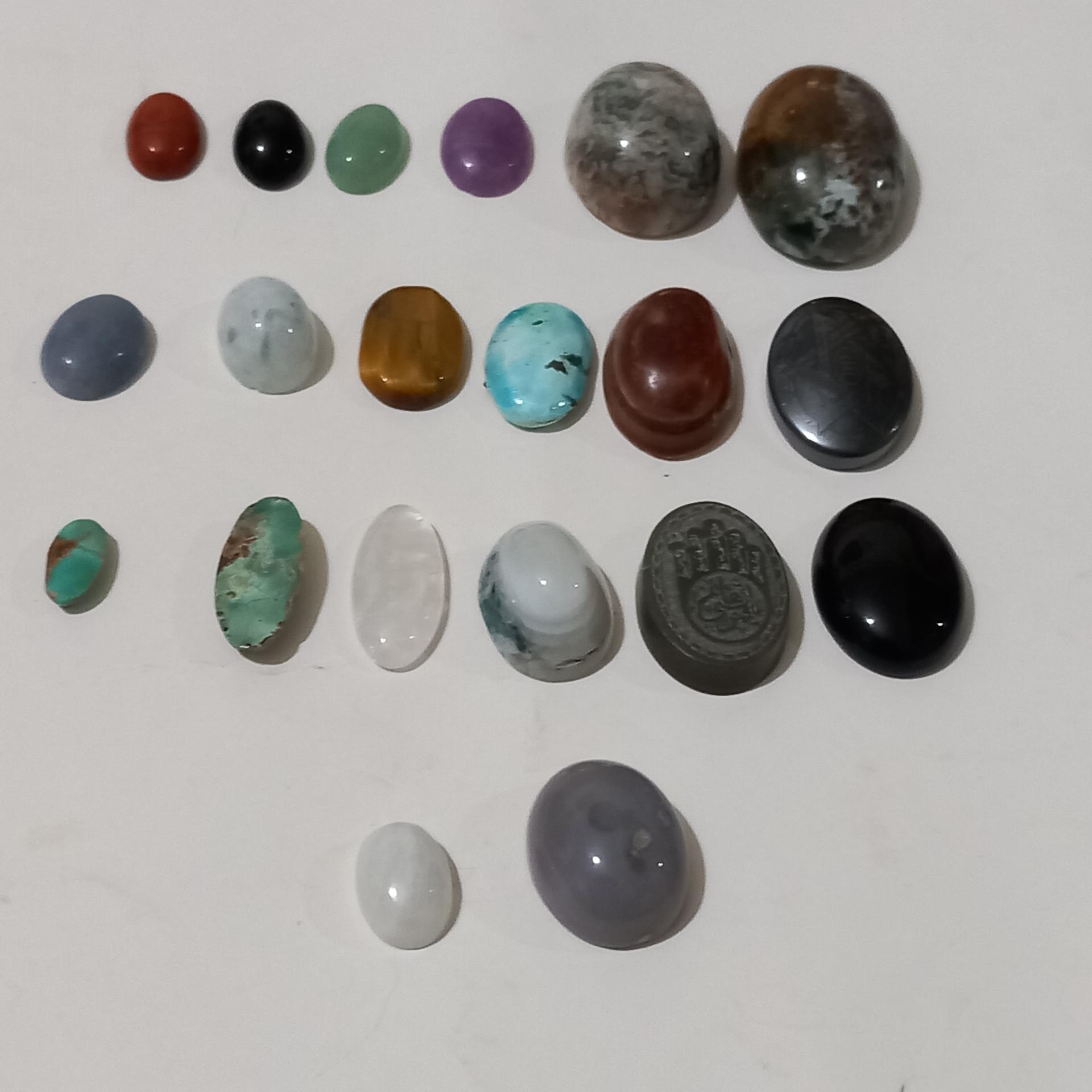 نگین وسنگ معدنی