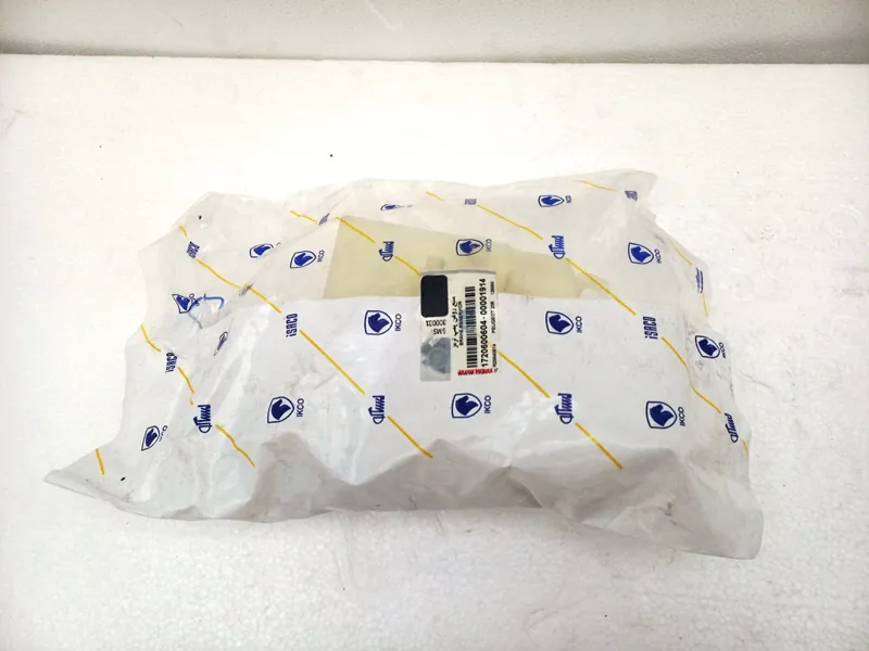 مخزن روغن ترمز 206 اورجینال در بسته بندی ایساکو