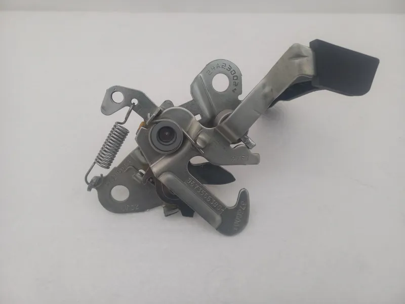 قفل درب کاپوت 207 اورجینال