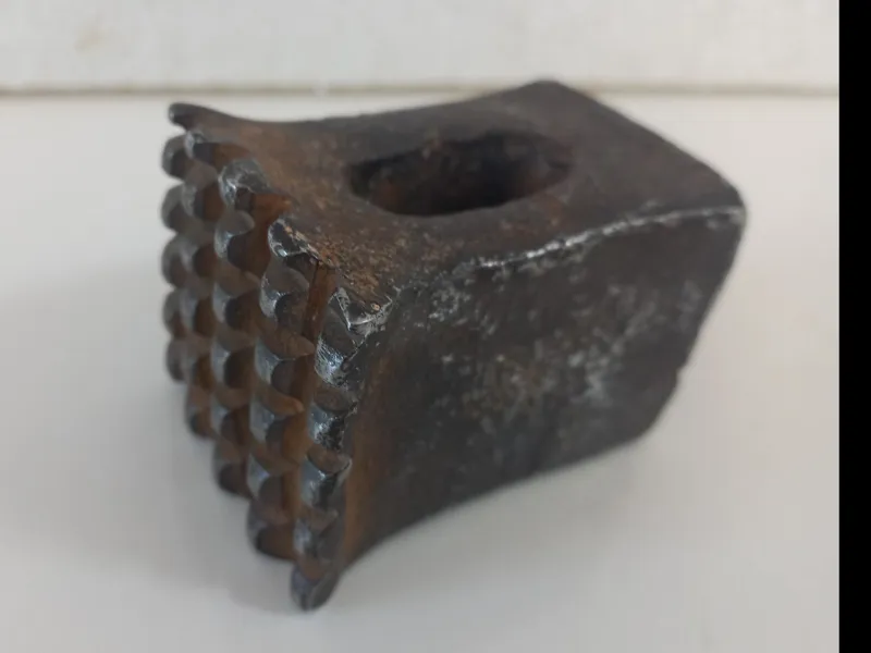 چکش قدیمی خاص و آنتیک بدون دسته