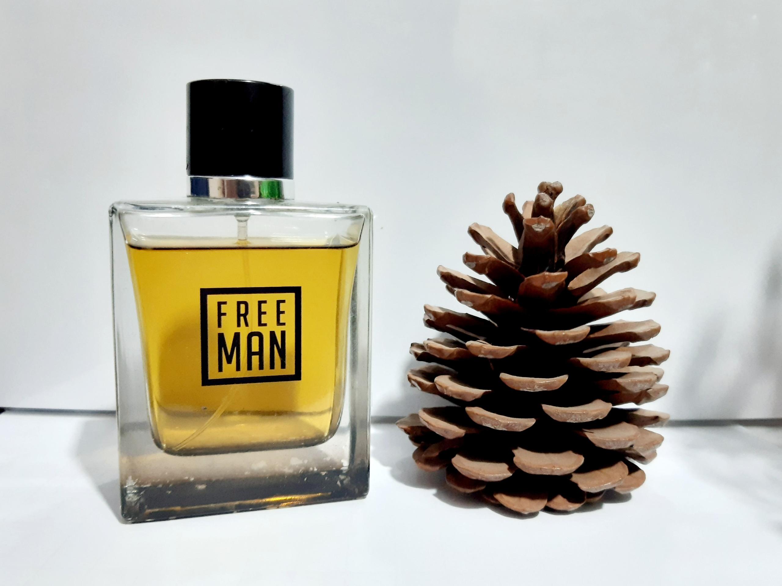 ادکلن Free man بدون.قیمت.