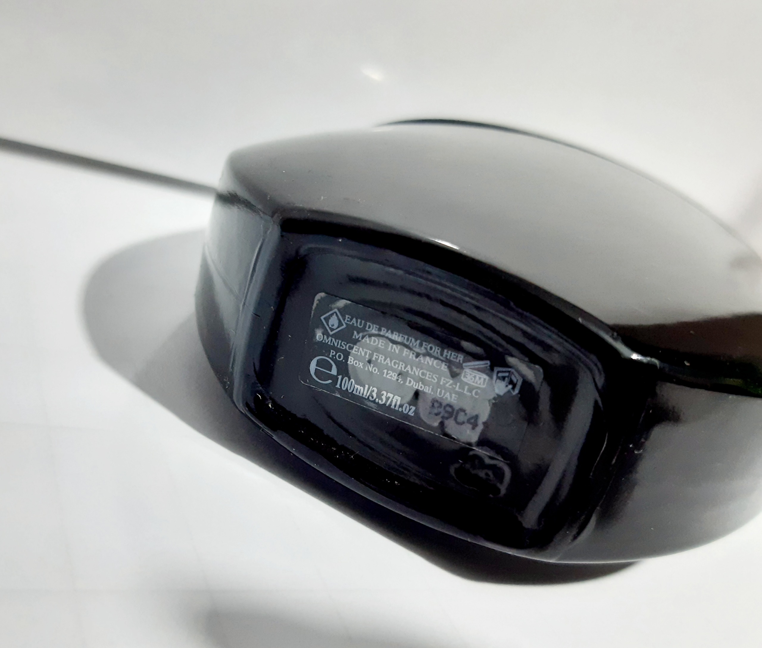 ادکلن Black Perfume بدون.قیمت.