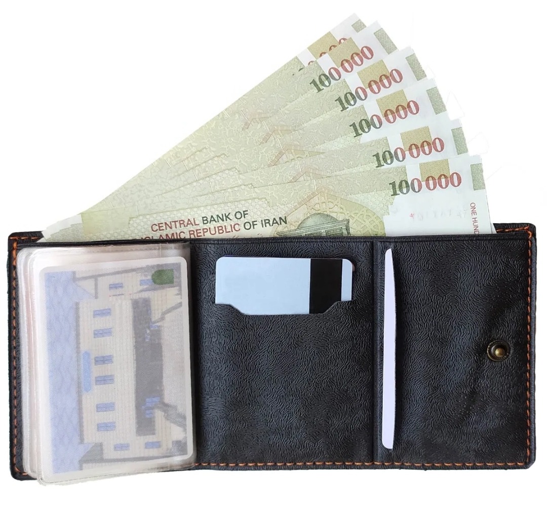  جا کارتی و مدارک Paris Brown بدون.قیمت