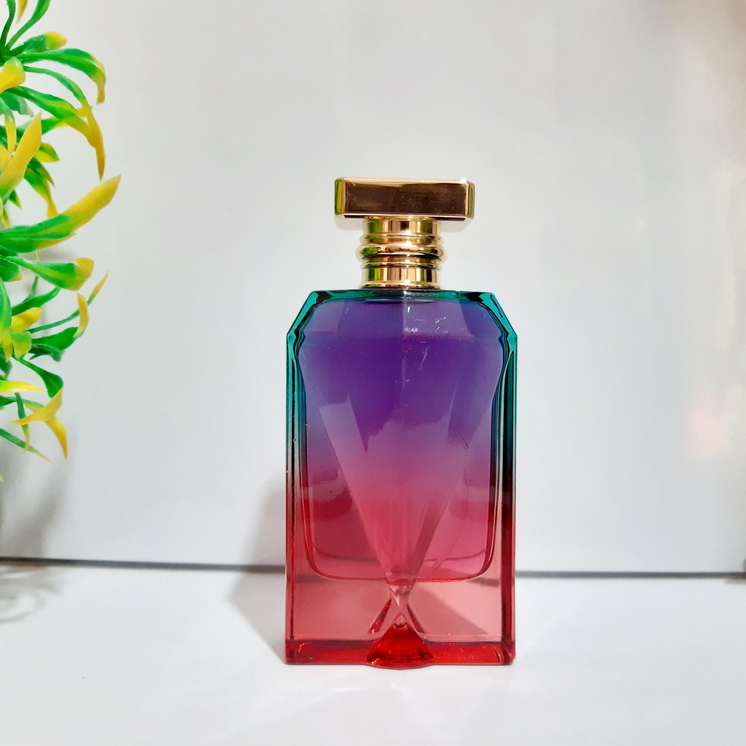 ادکلن زیبای Sclaree بدون.قیمت