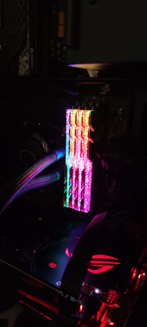 رم جی اسکیل Trident z Royald Gold 32g 3600mhz