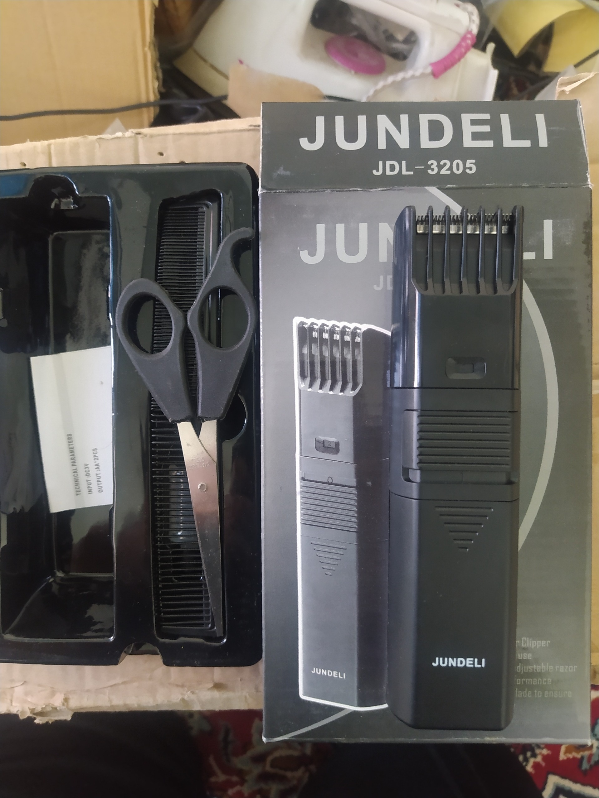 ریش تراش مسافرتی JUNDELI