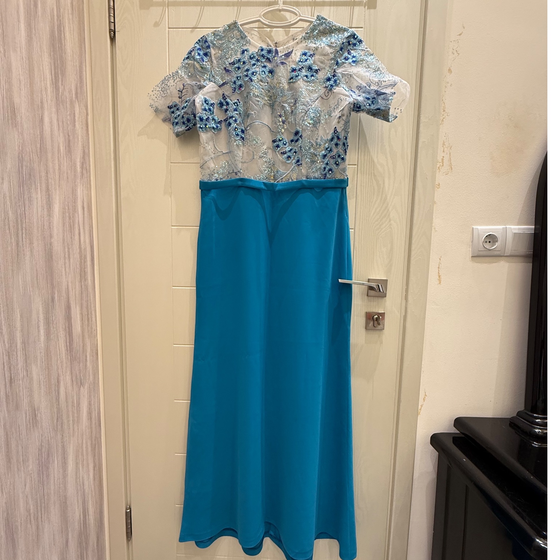 پیراهن مجلسی ارگانزا و کرپ فیروزه ای