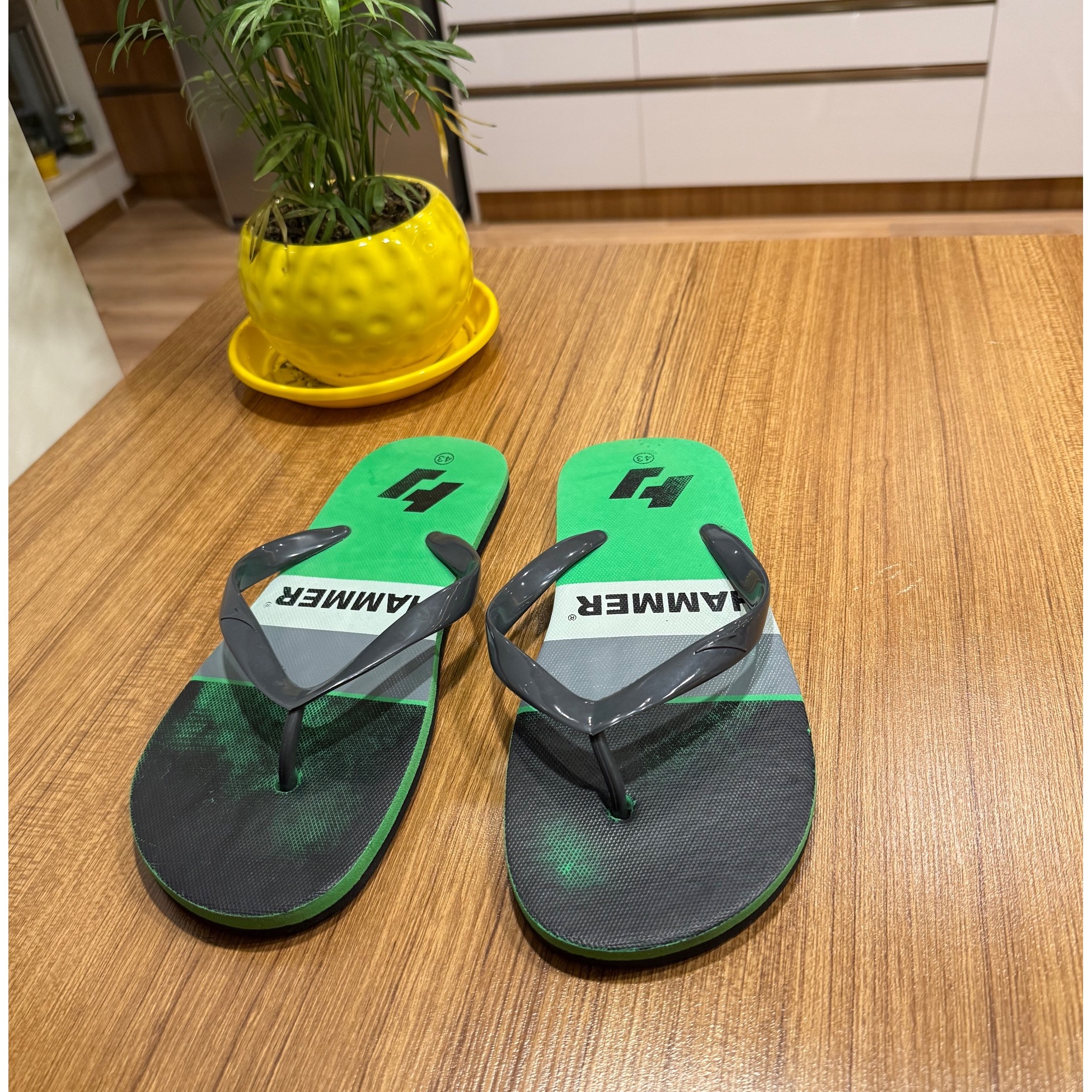 دمپایی لاانگشتی سبز