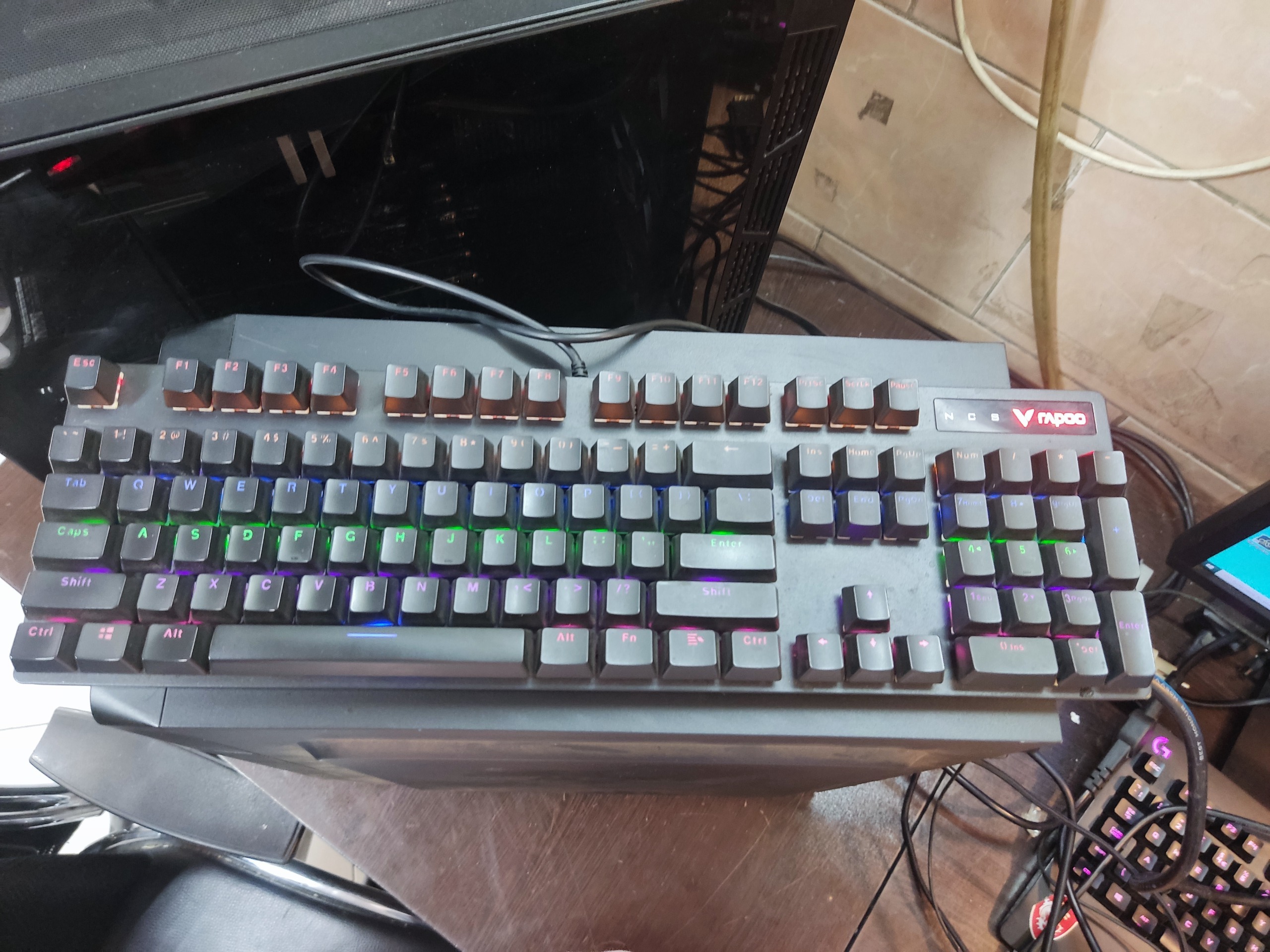 Keyboard rapo v500pro gamin RGB