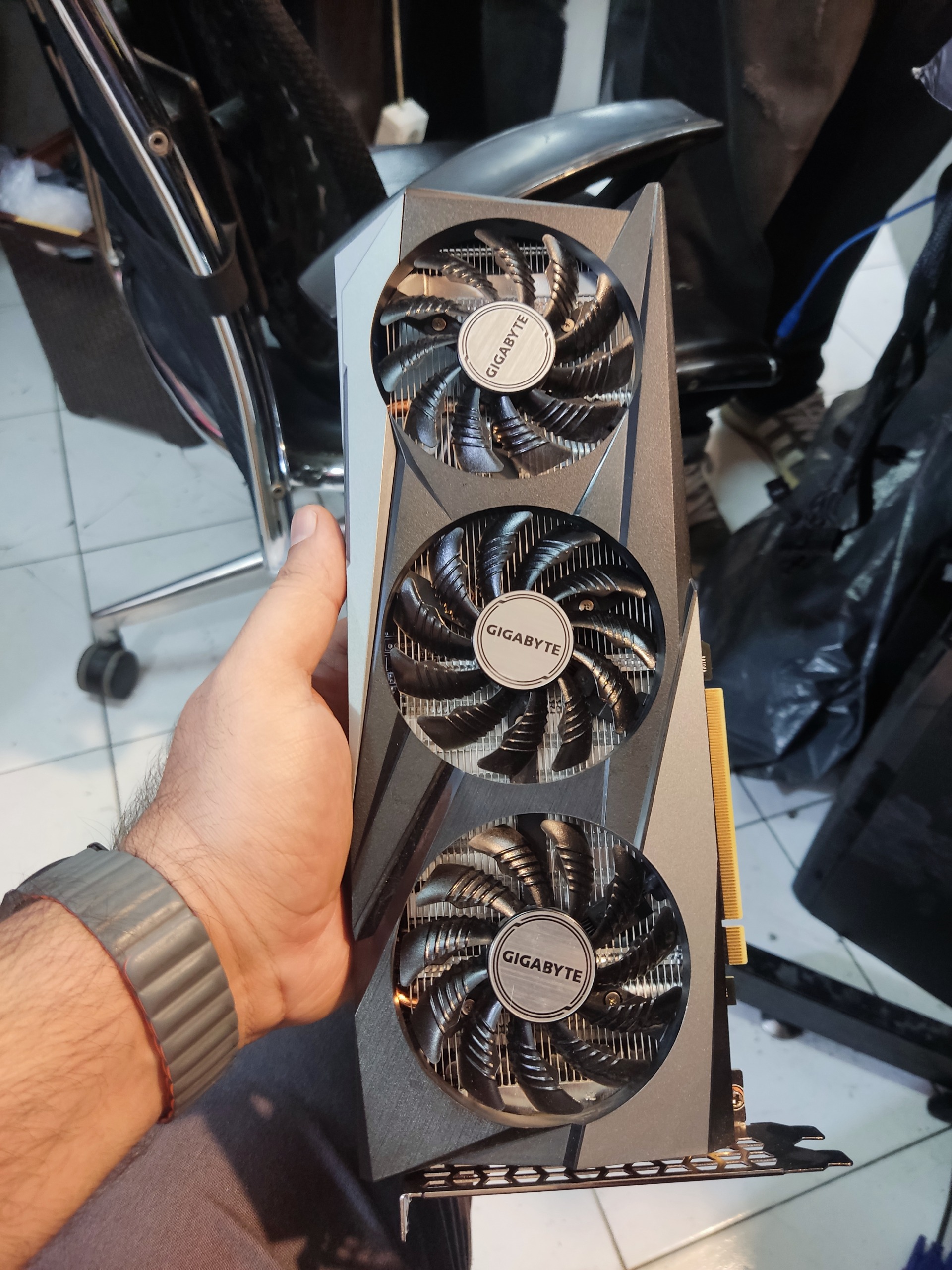 GIGABYTE RTX 3050 8G DDR6 GAMING OC
