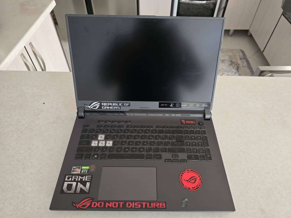 Asus rog g713rw لپ تاپ فول گیمینگ
