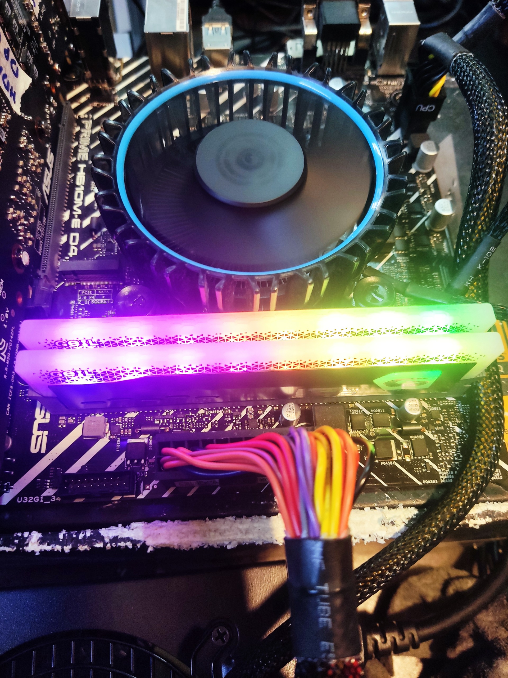 رم DDR4 3200 CL16 گیل Orion RGB 32 گیگابایت