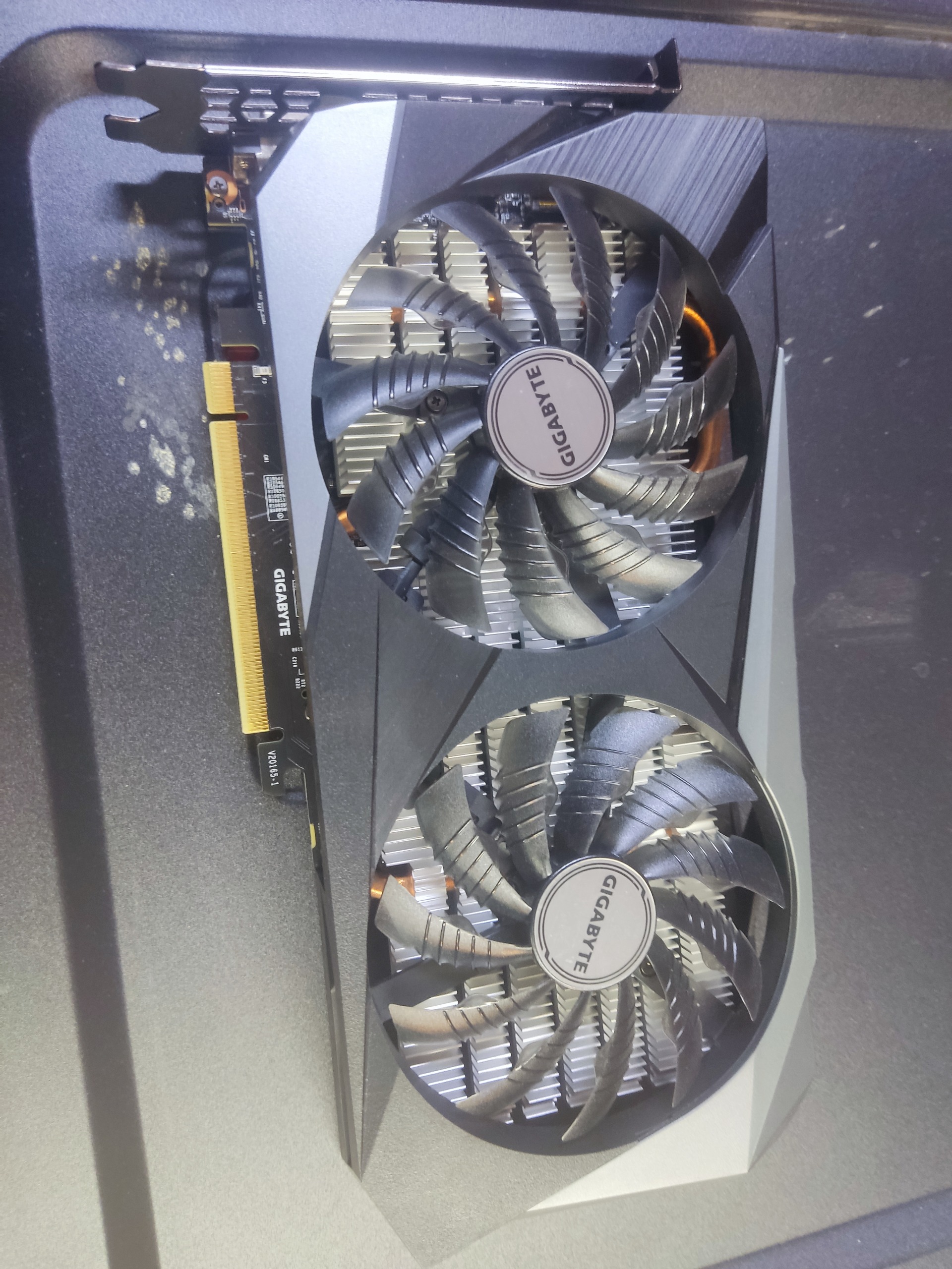 GIGABYTE RTX 3050 8G DDR6 GAMING Oc