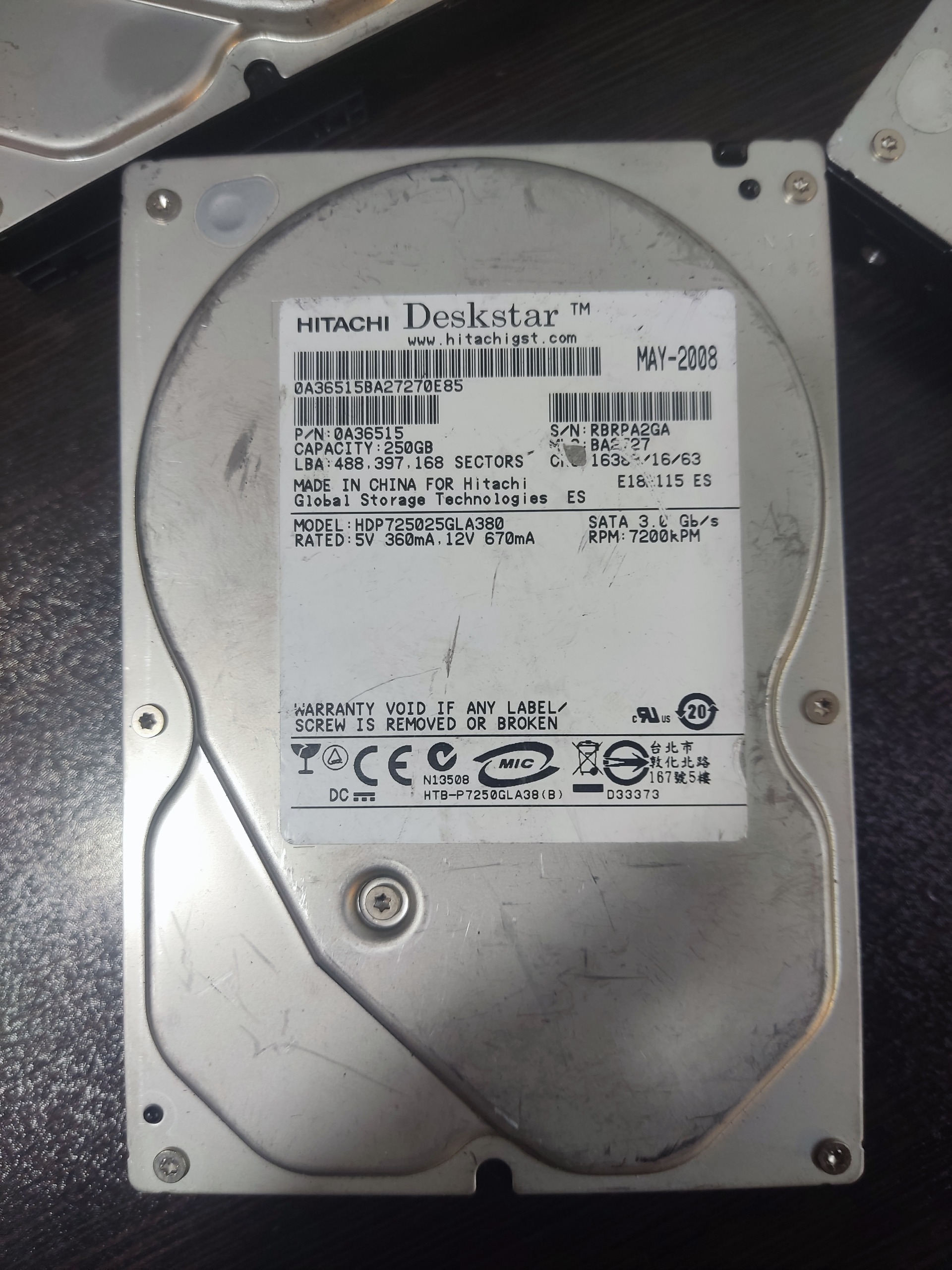 هارد 250GB برند هیتاچی عملکرد و سلامت 100