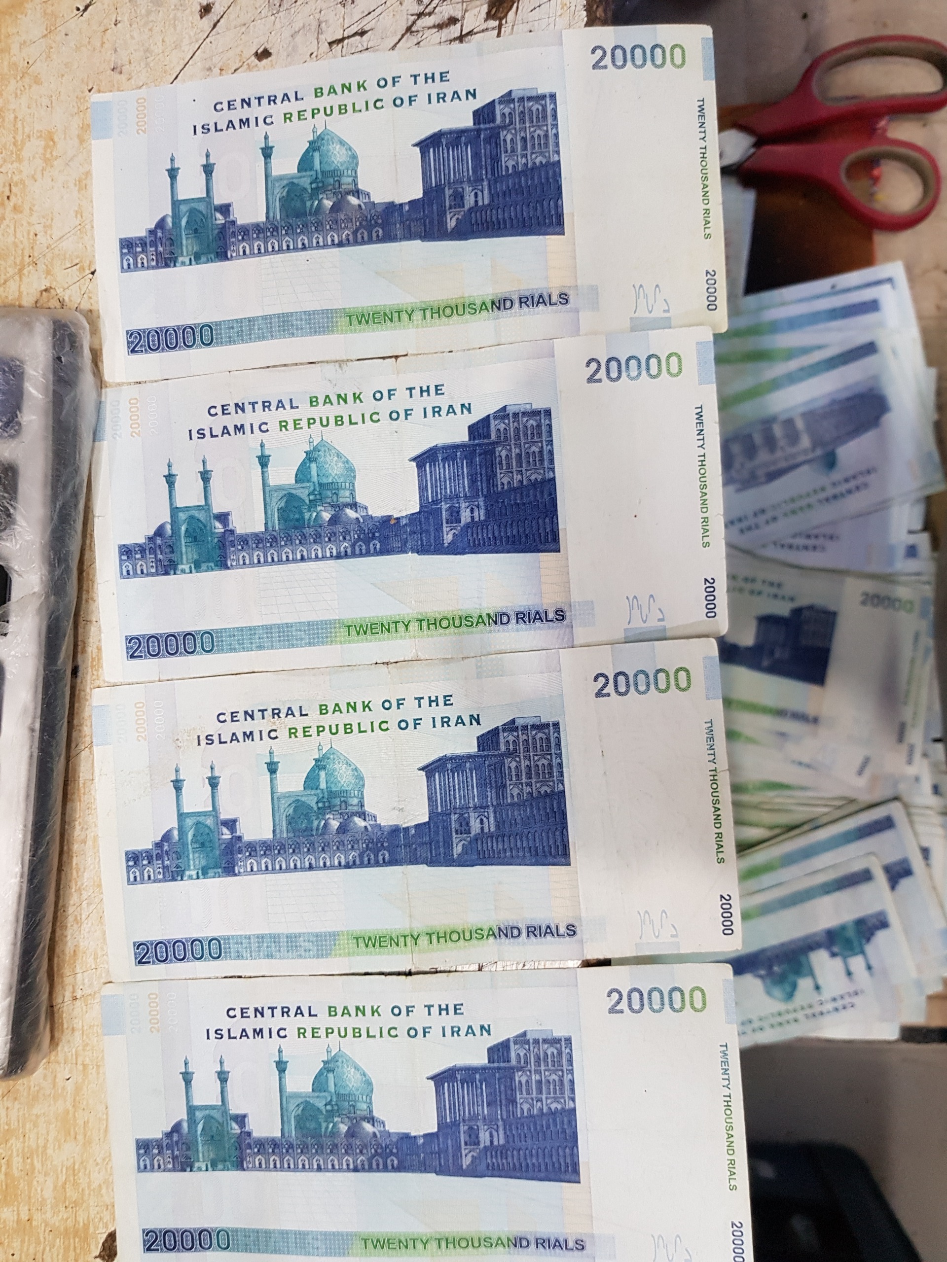 2هزاری عکس بزرگ 4عدد در حد نو