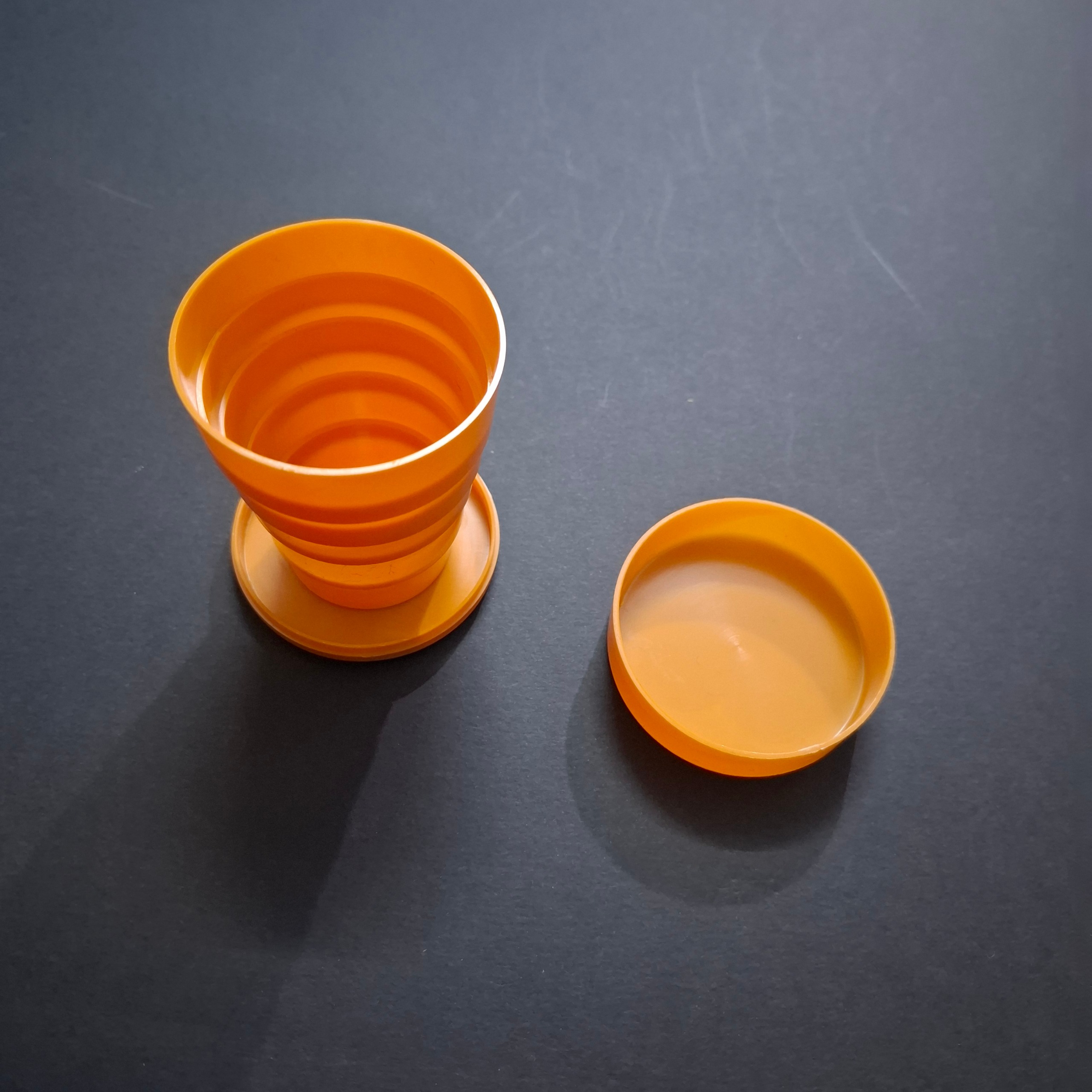 لیوان قدیمی تاشو نوستالژی