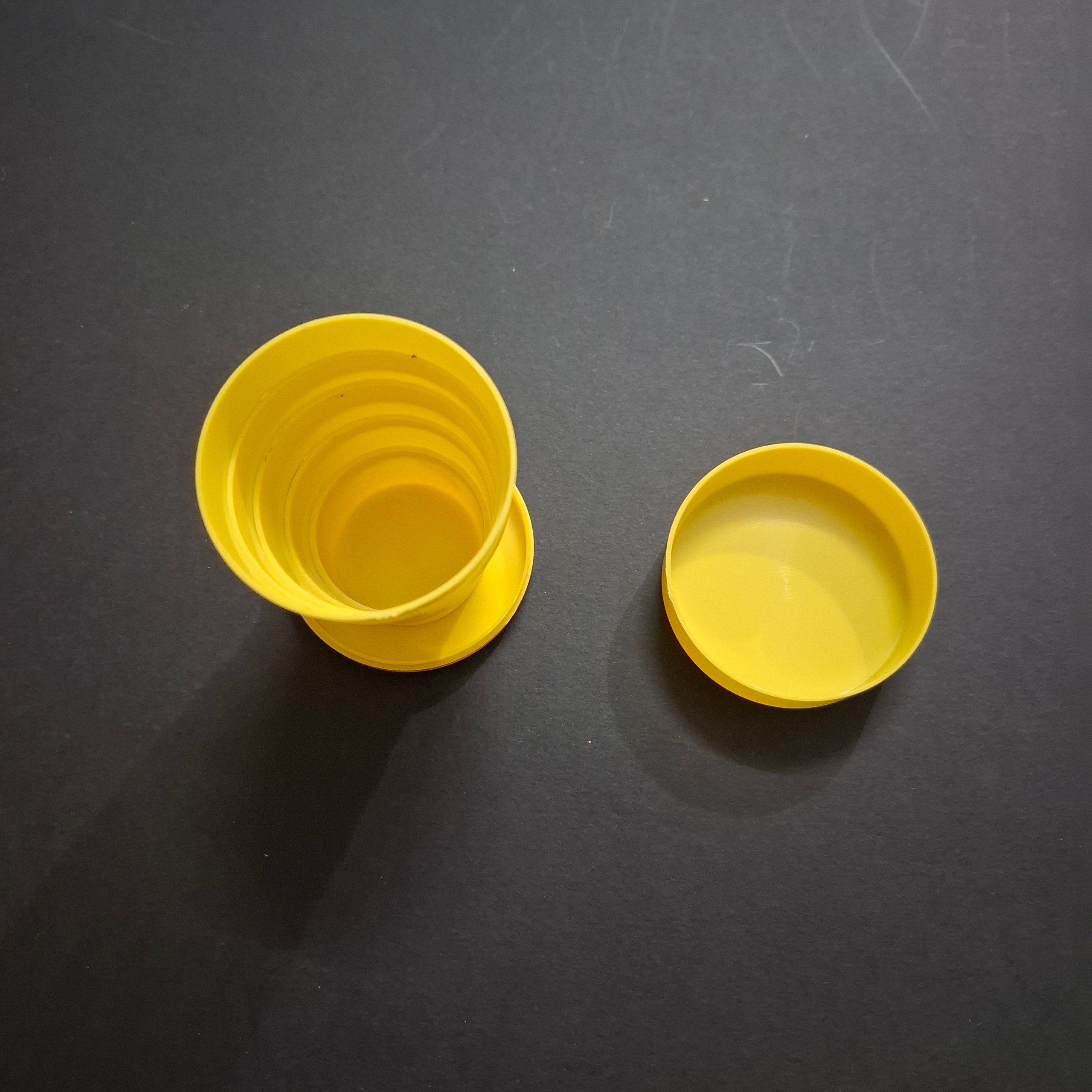 لیوان تاشو قدیمی نوستالژی