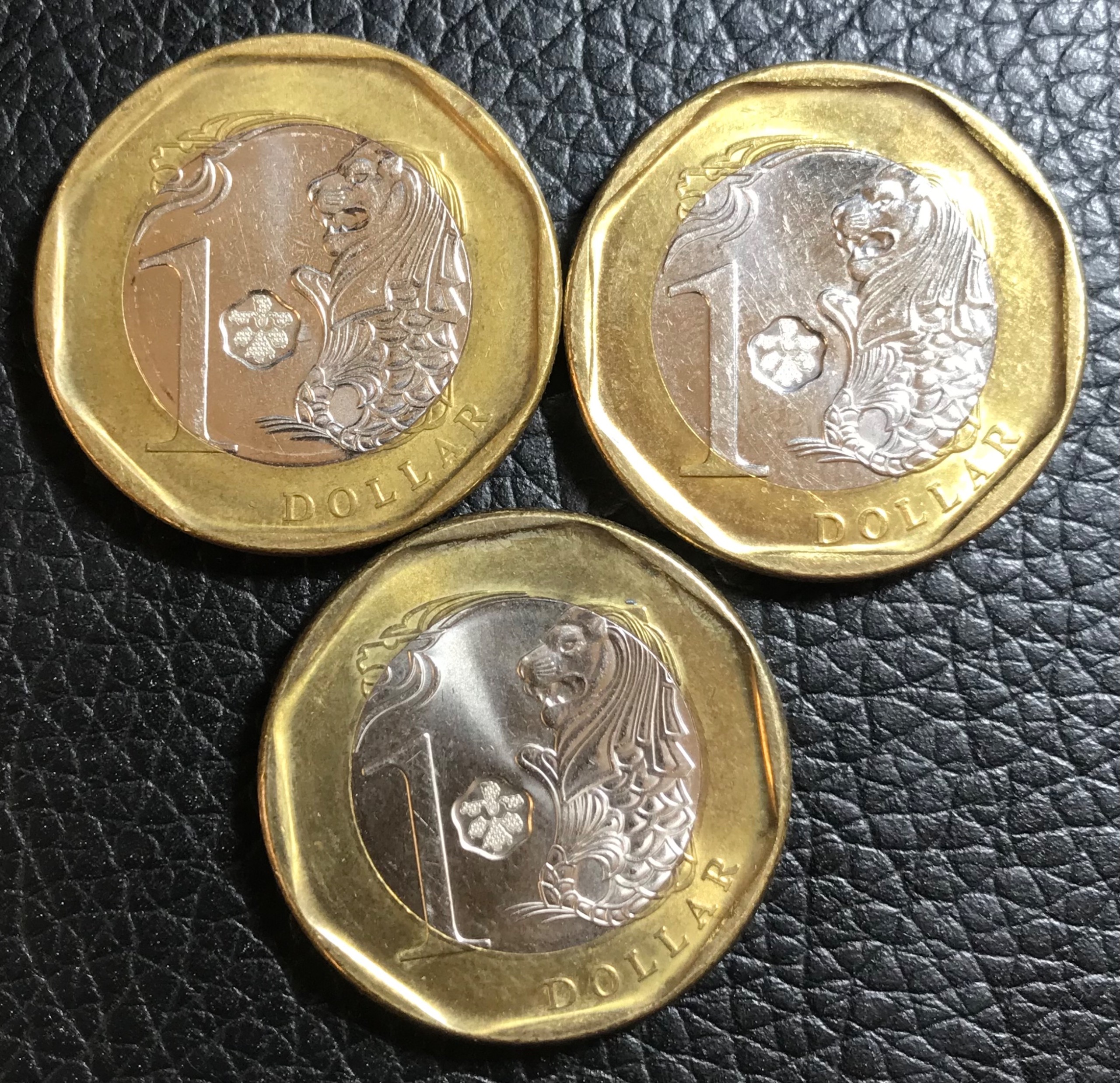 سه عدد 1 دلار بانکی سنگاپور دو تاریخ مختلف