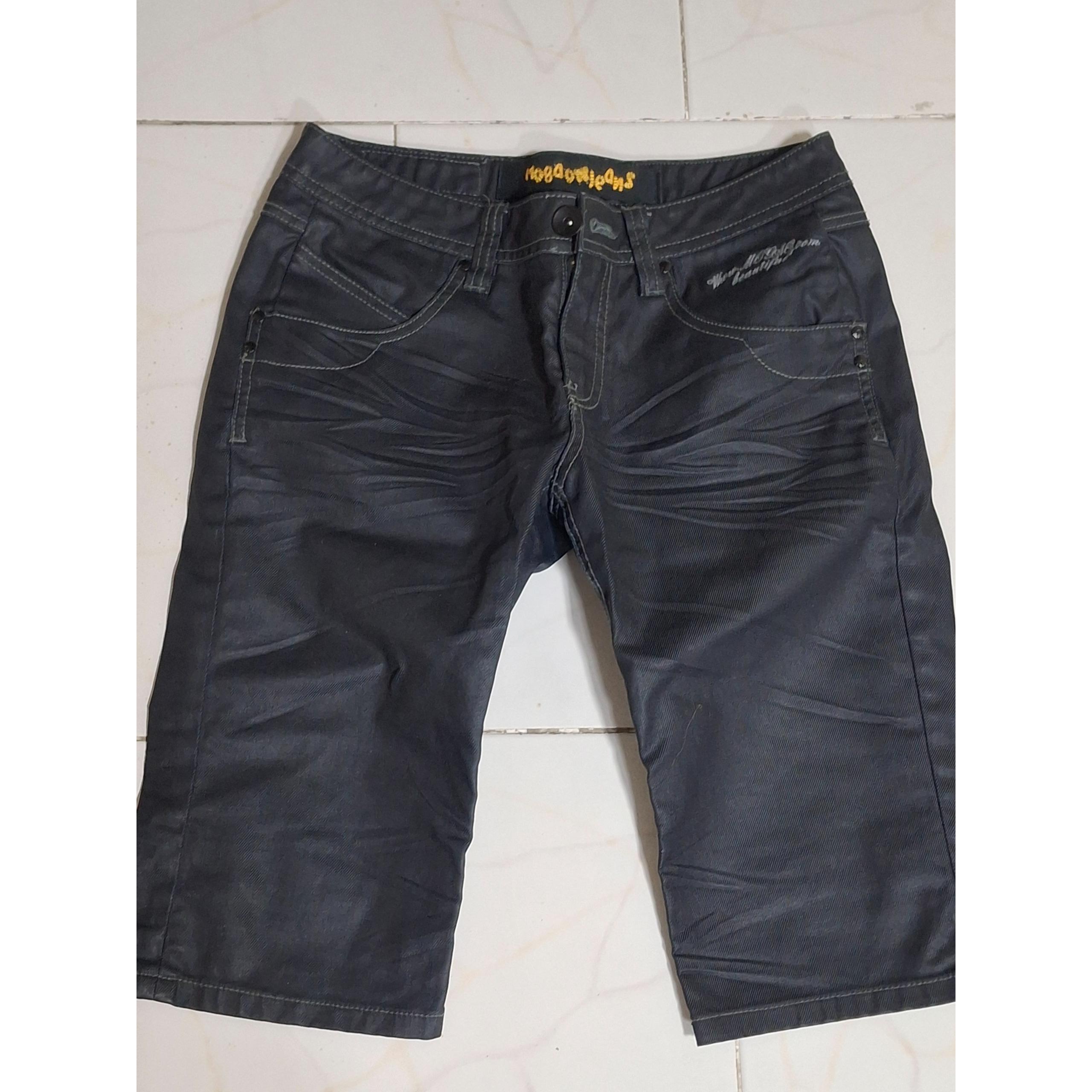 شلوارک جین درحد نو