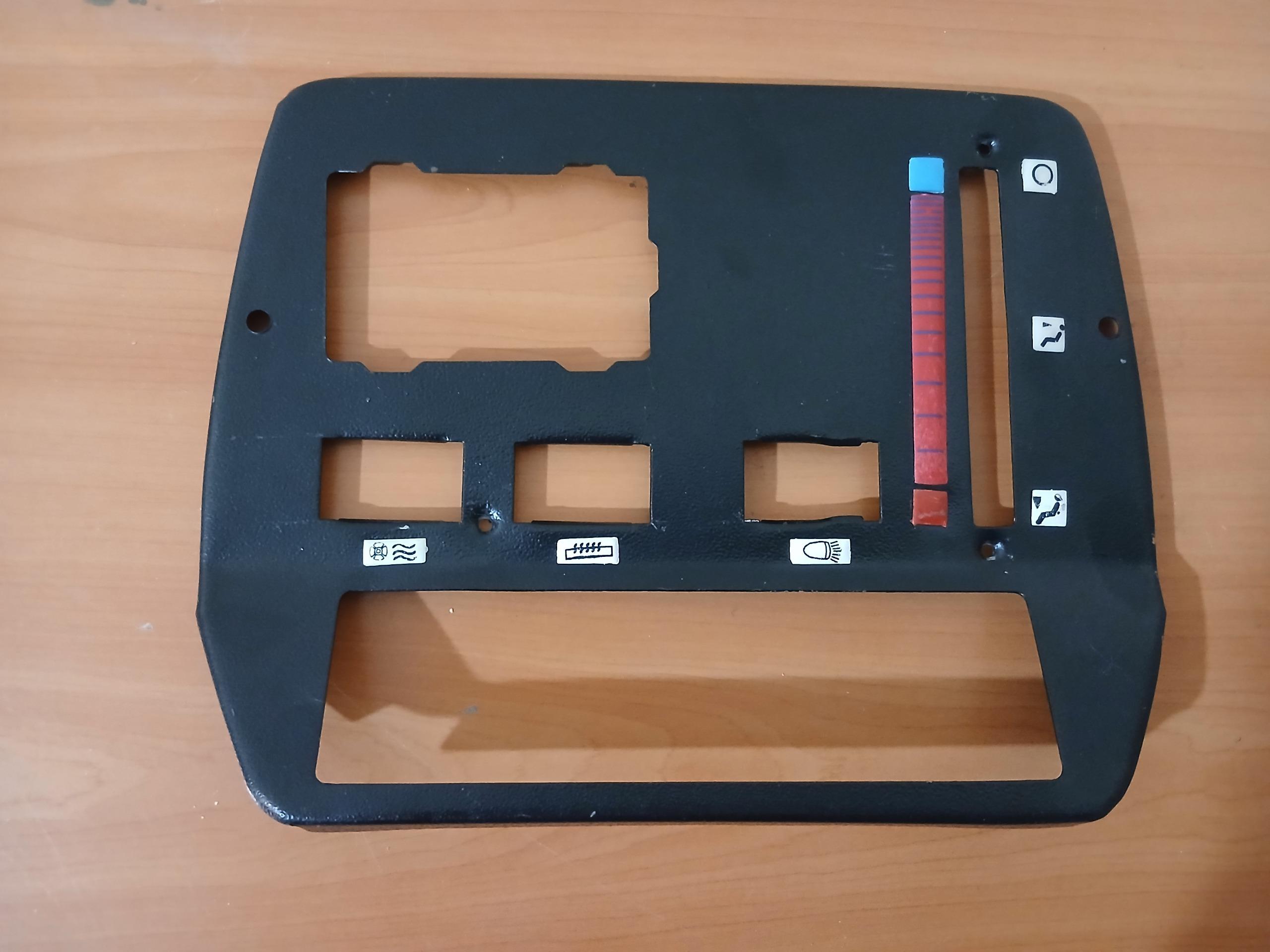 پنل صفحه کلید جلو داشبورد پیکان وانت