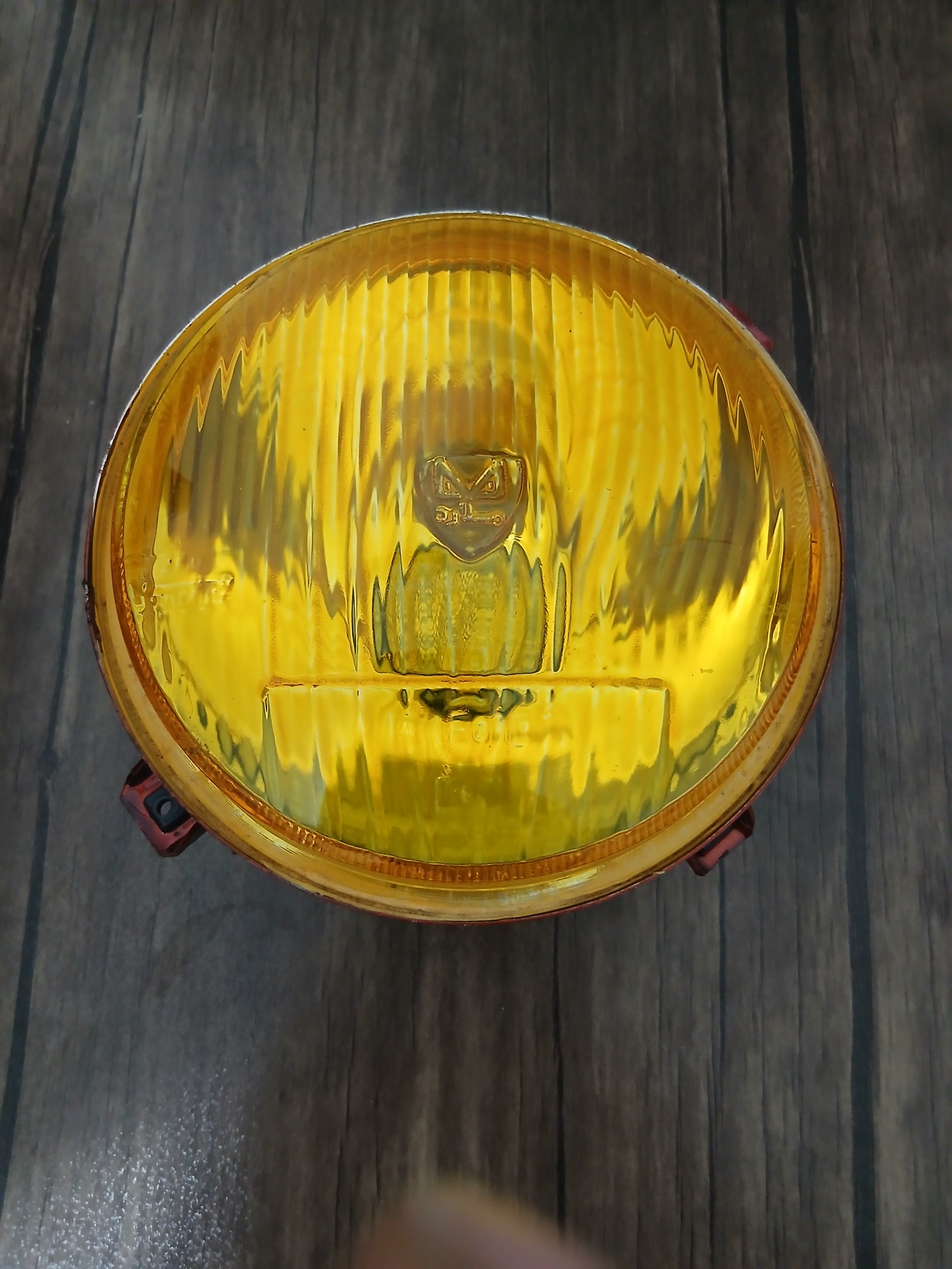 چراغ جلو پیکان جوانان زرد