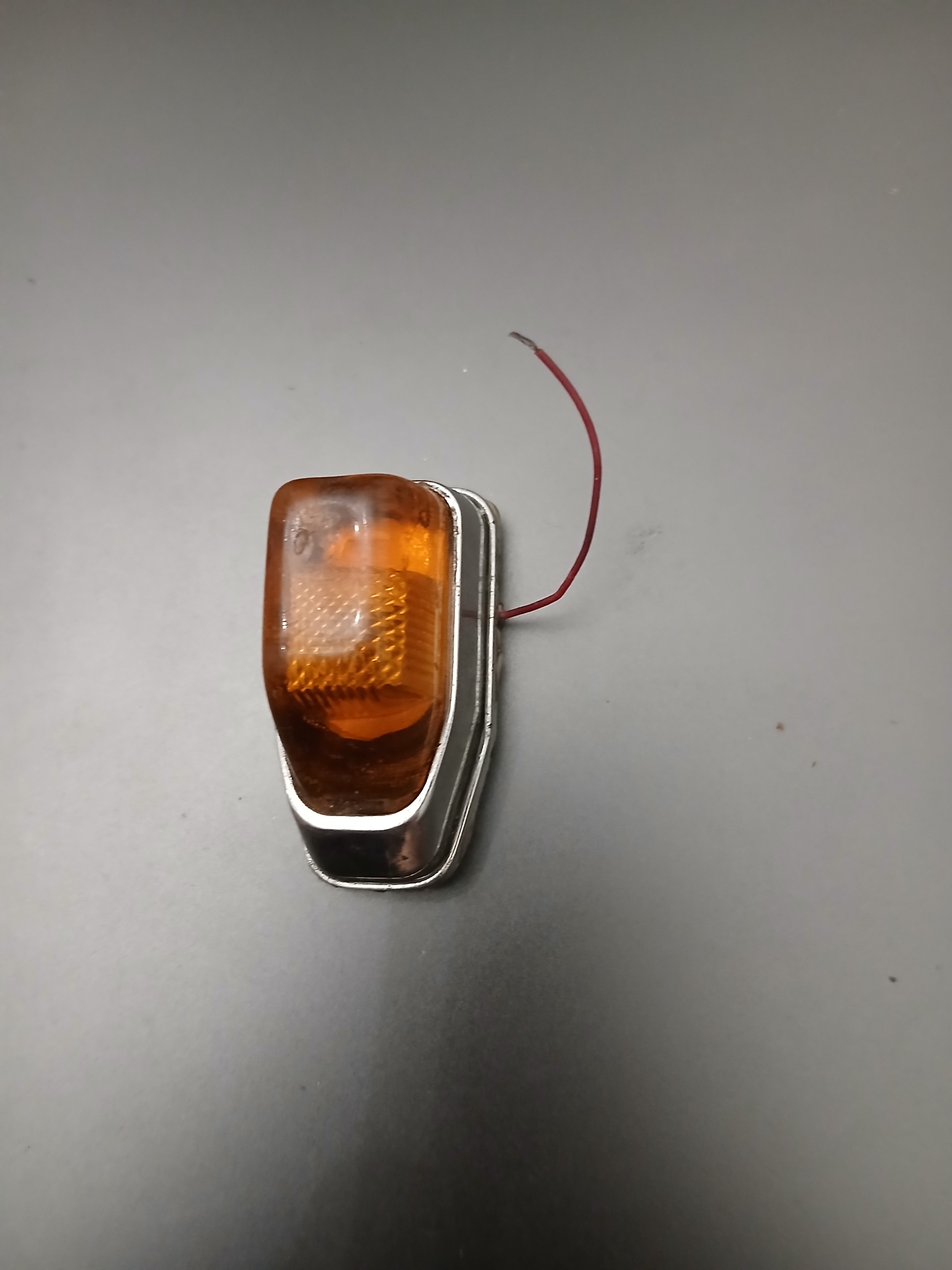 چراغ کوچک چسپی قدیمی