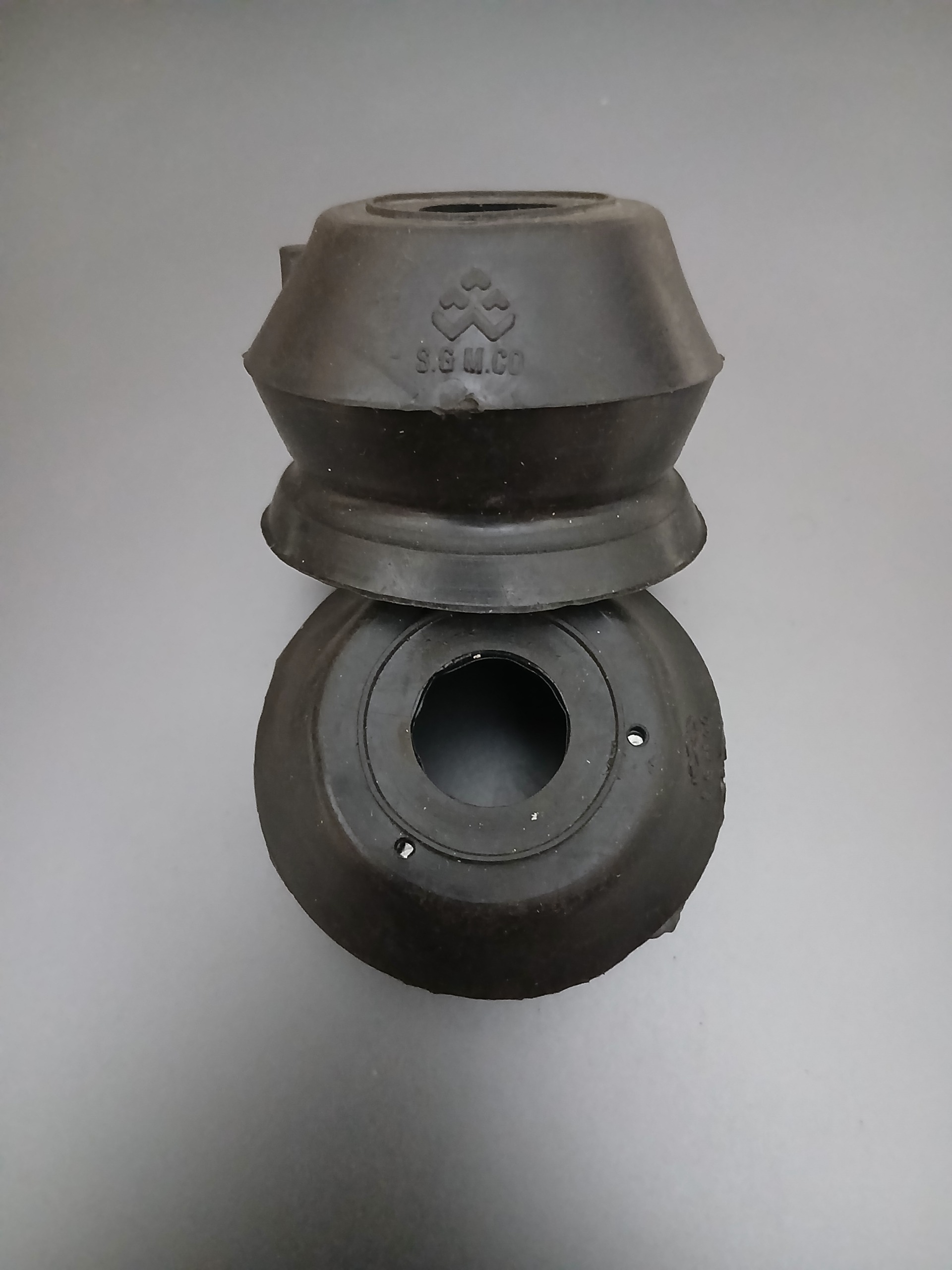 گردگیر سیبک طبق بالا نیسان لبه آهن دار (2)عددی