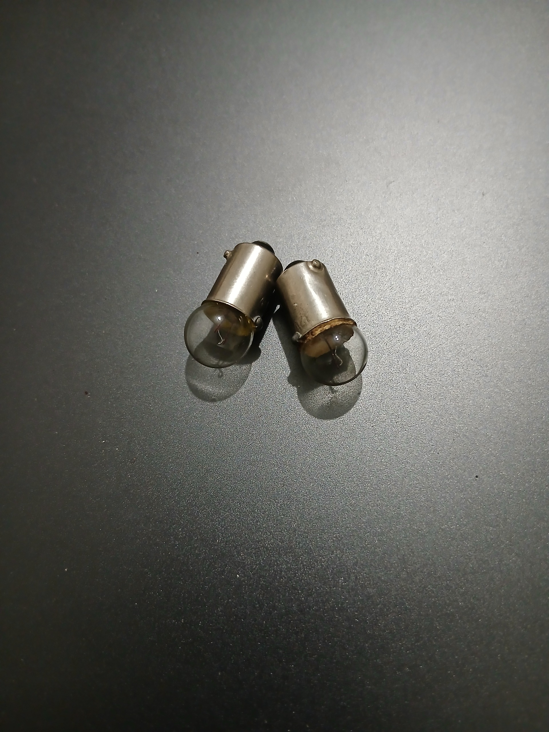 لامپ چراغ کوچک پیکان 12ولت 2عددی