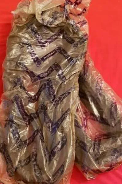 نوار دور درب نیسان